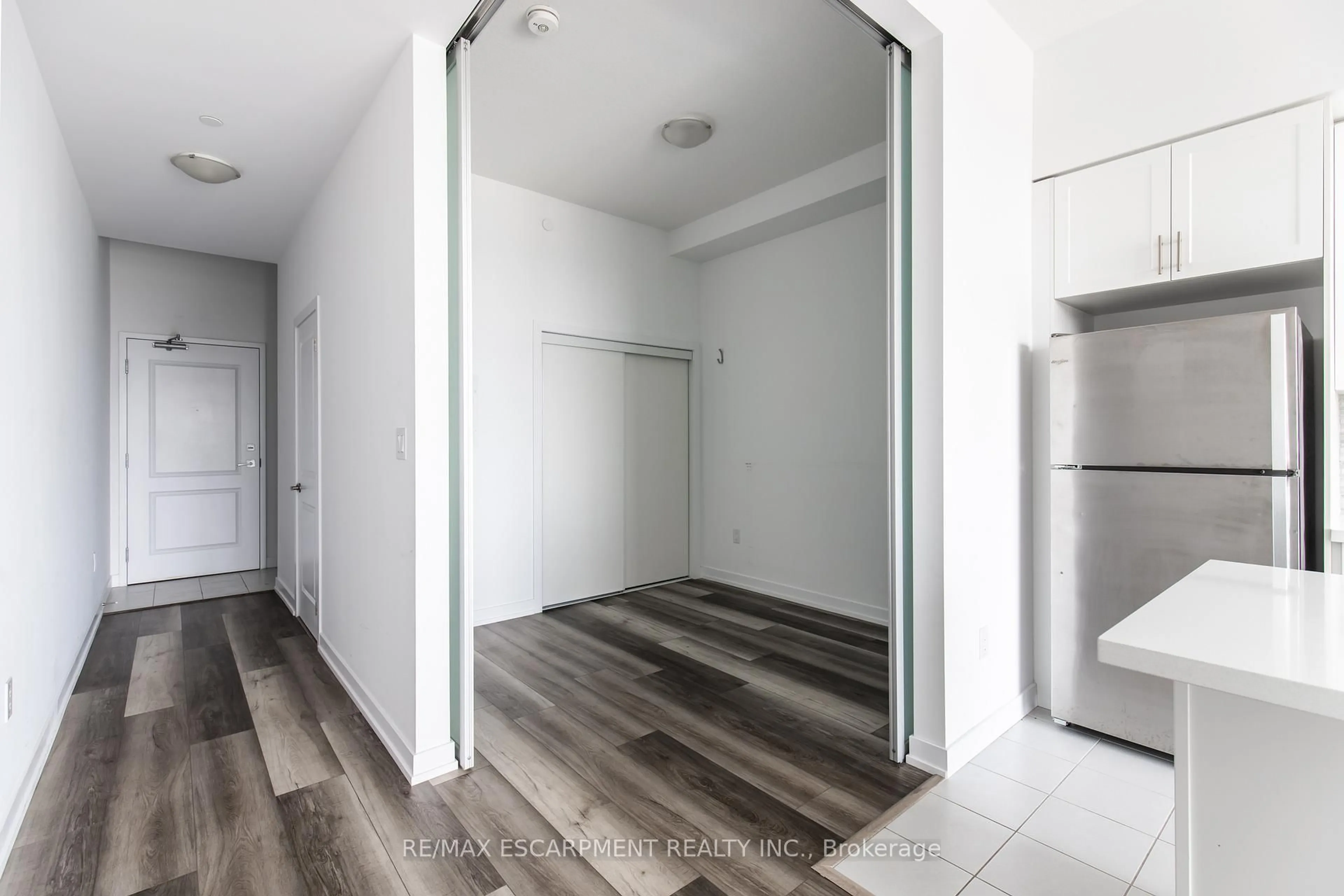 Unknown for 450 Dundas St #416, Hamilton Ontario L8B 1Z2