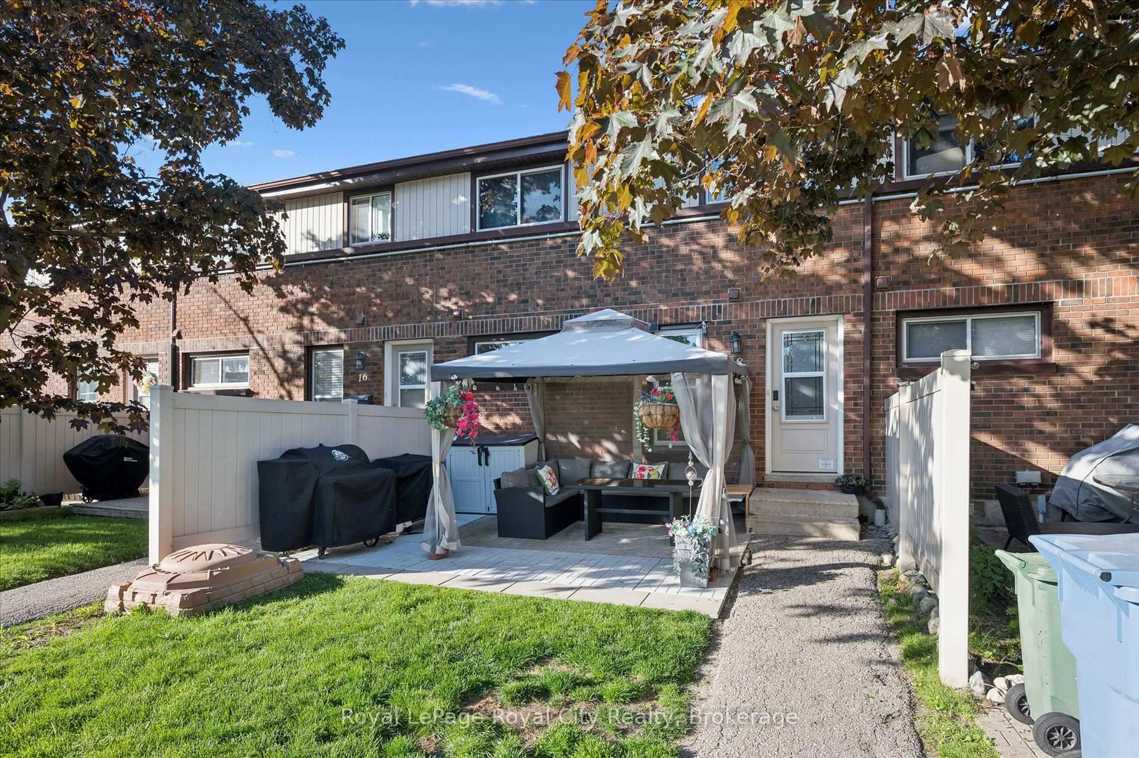 Patio, street for 80 BURNS Dr #18, Guelph Ontario N1H 6V9