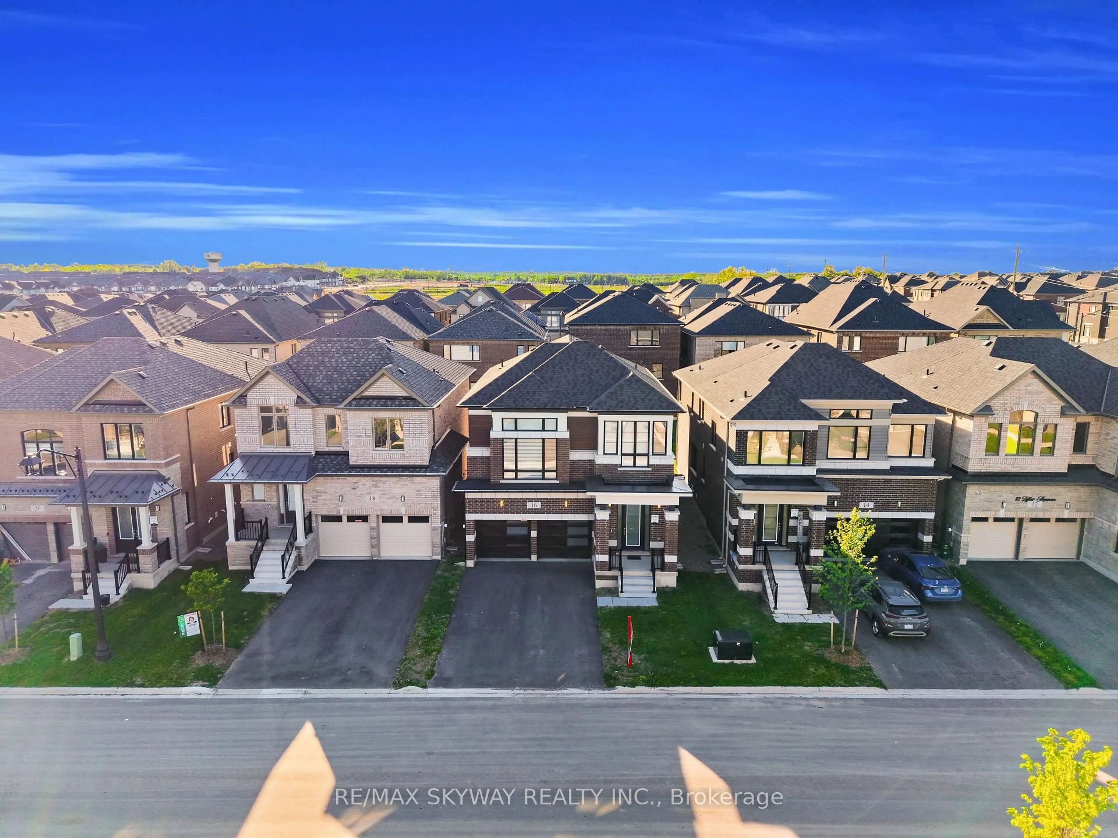 A pic from outside/outdoor area/front of a property/back of a property/a pic from drone, unknown for 16 Tyler Ave, Erin Ontario N0B 1T0