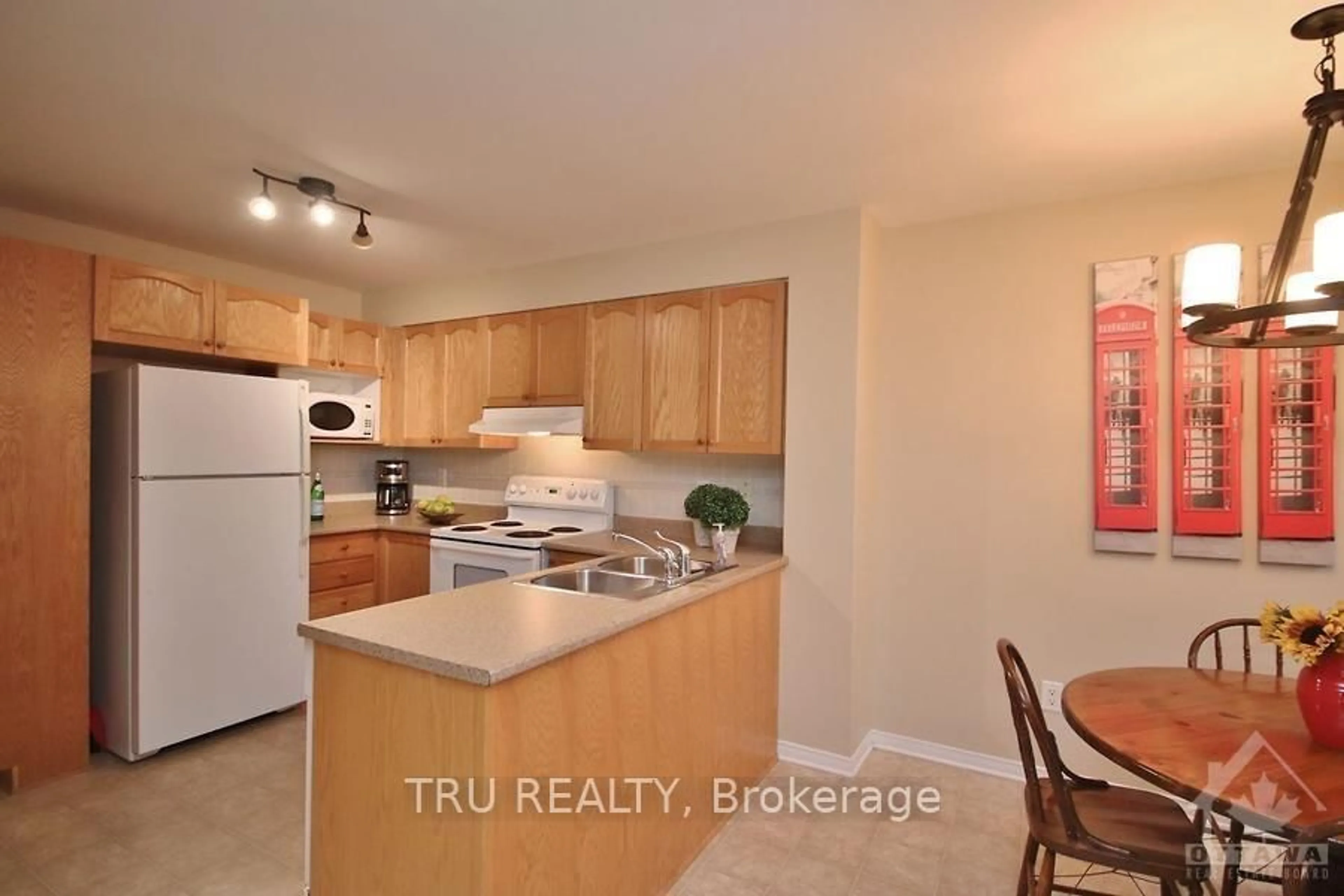 Standard kitchen, unknown for 835 Longfields Dr, Ottawa Ontario K2J 5N2
