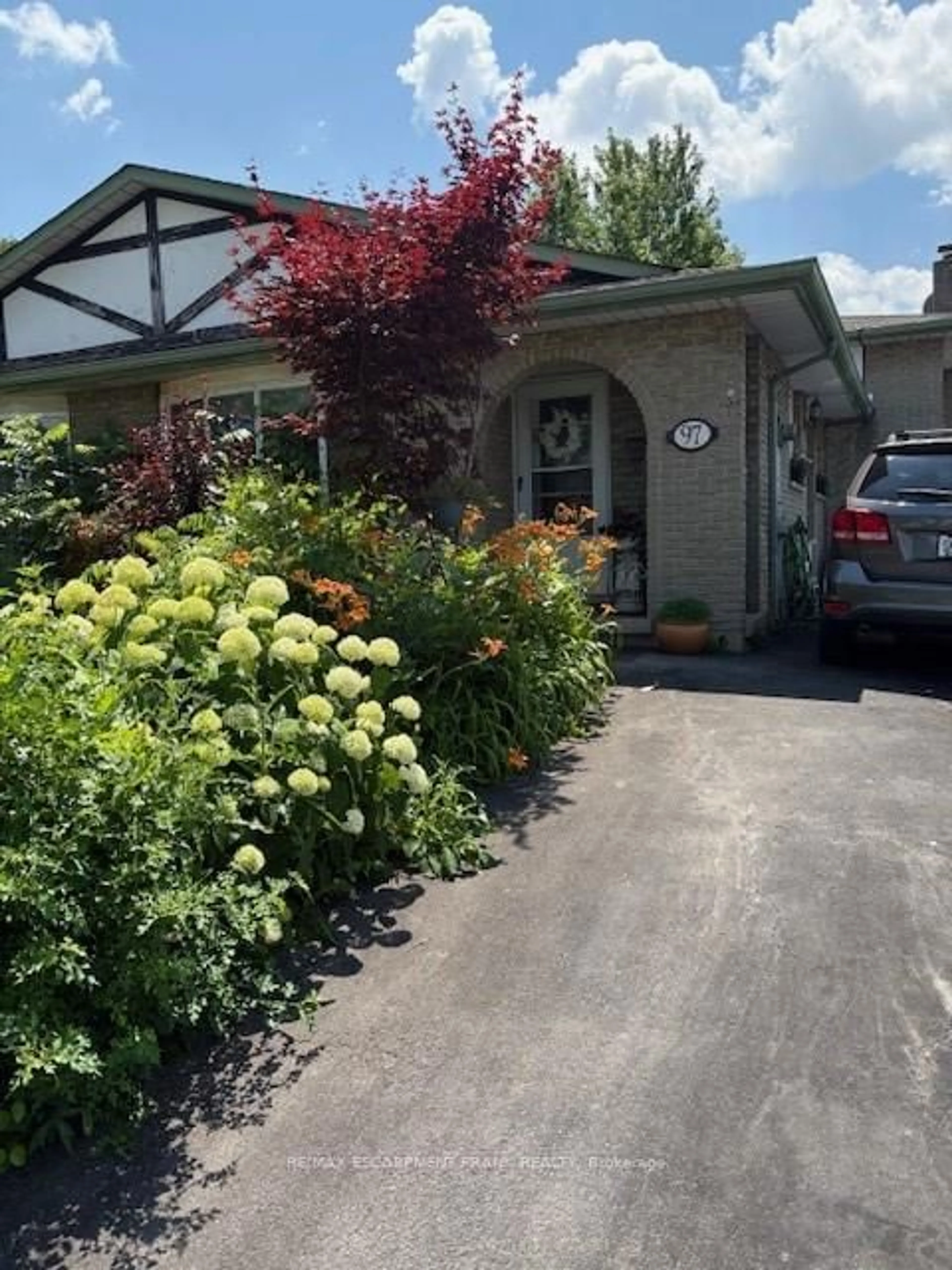 Unknown for 97 Guildwood Dr, Hamilton Ontario L9C 6S3