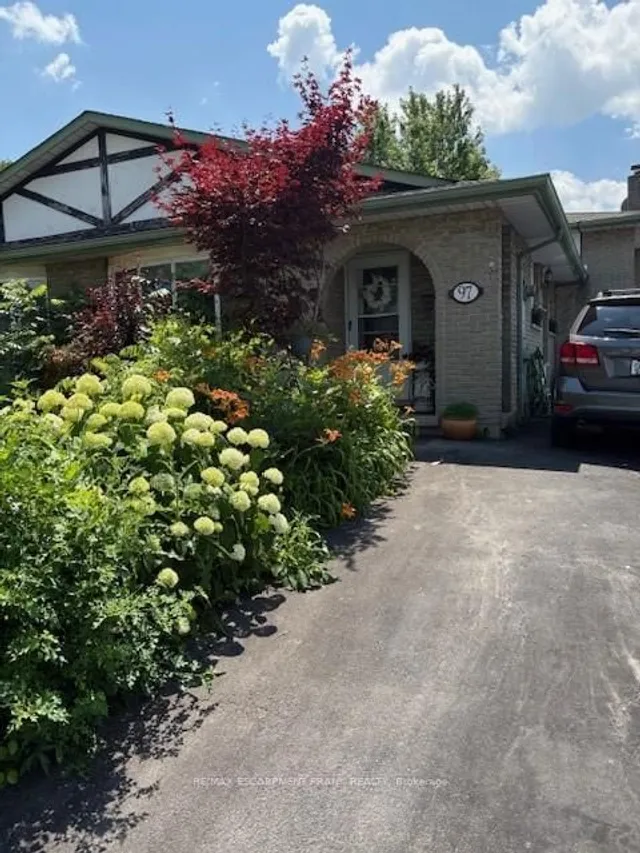 97 Guildwood Dr, Hamilton 4