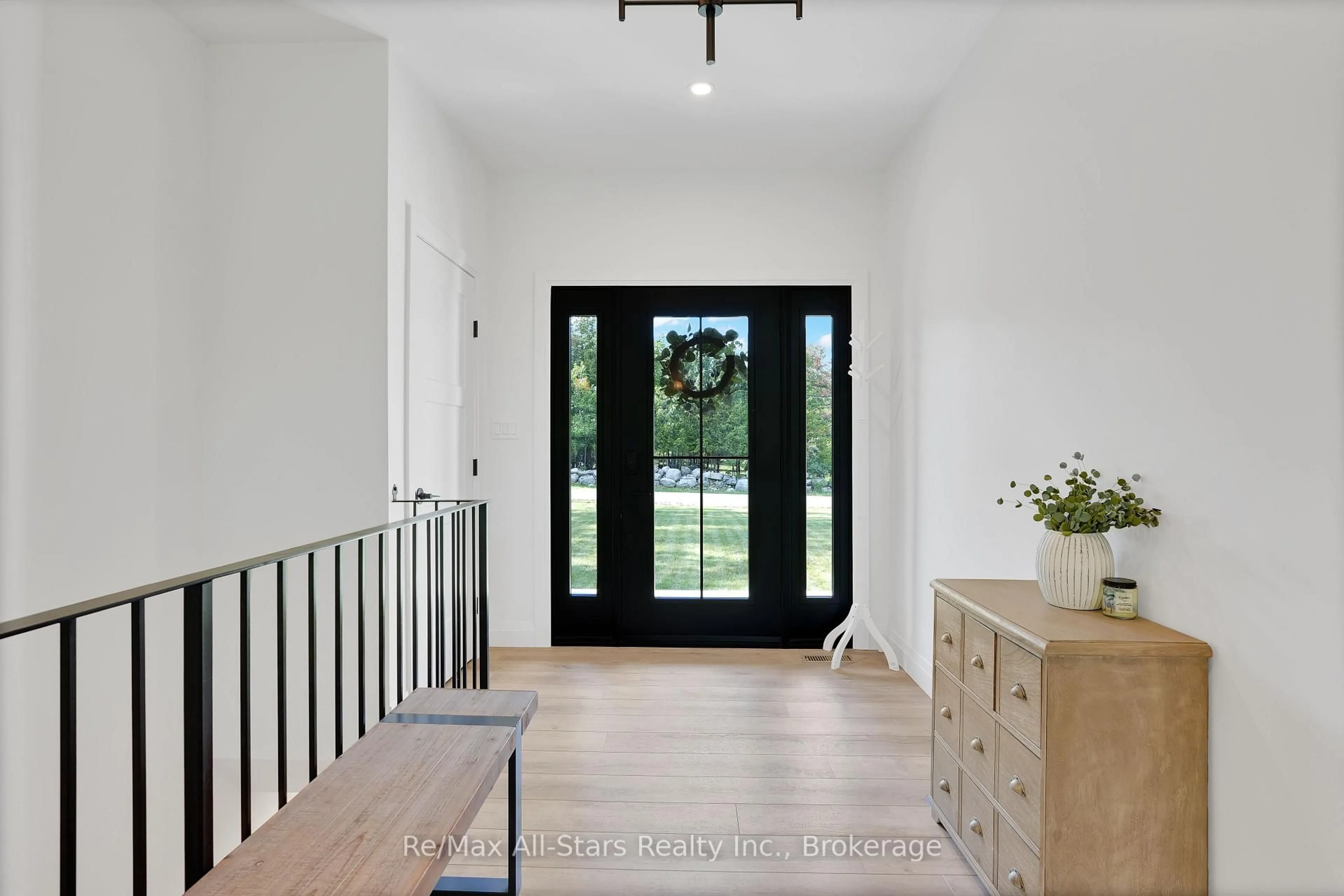 Indoor entryway for 210 White Valley Rd, Trent Lakes Ontario K0M 1A0