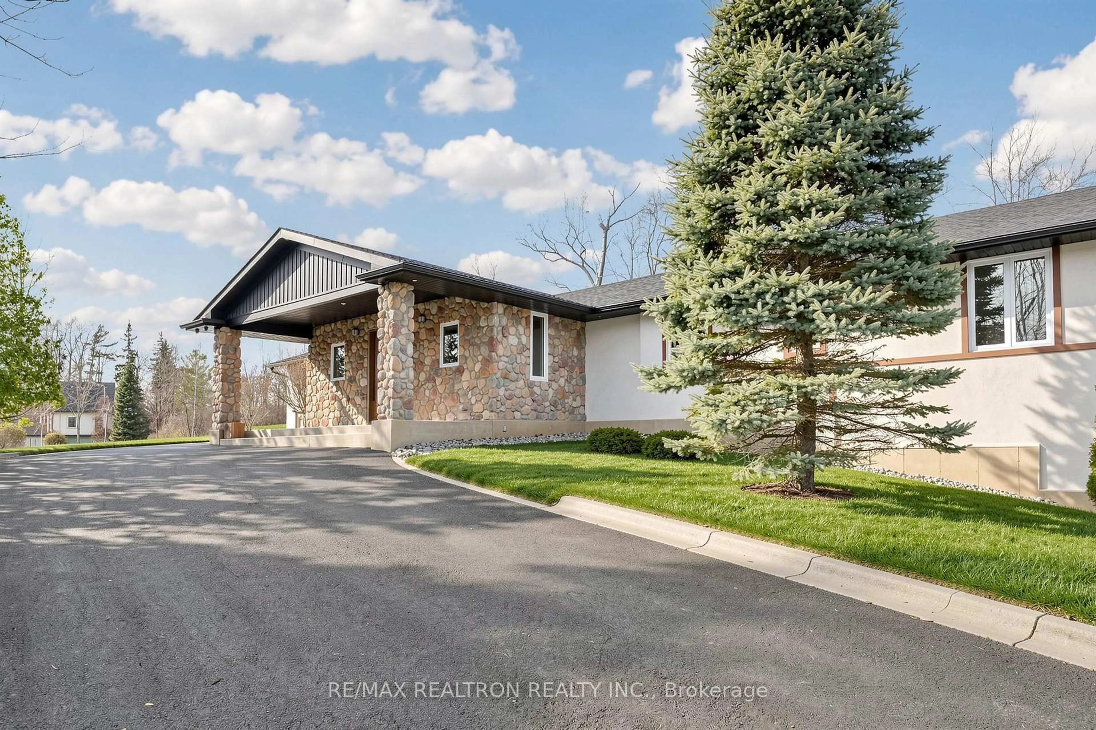 Home with brick exterior material, street for 709 Roland Rd, Pelham Ontario L0S 1C0