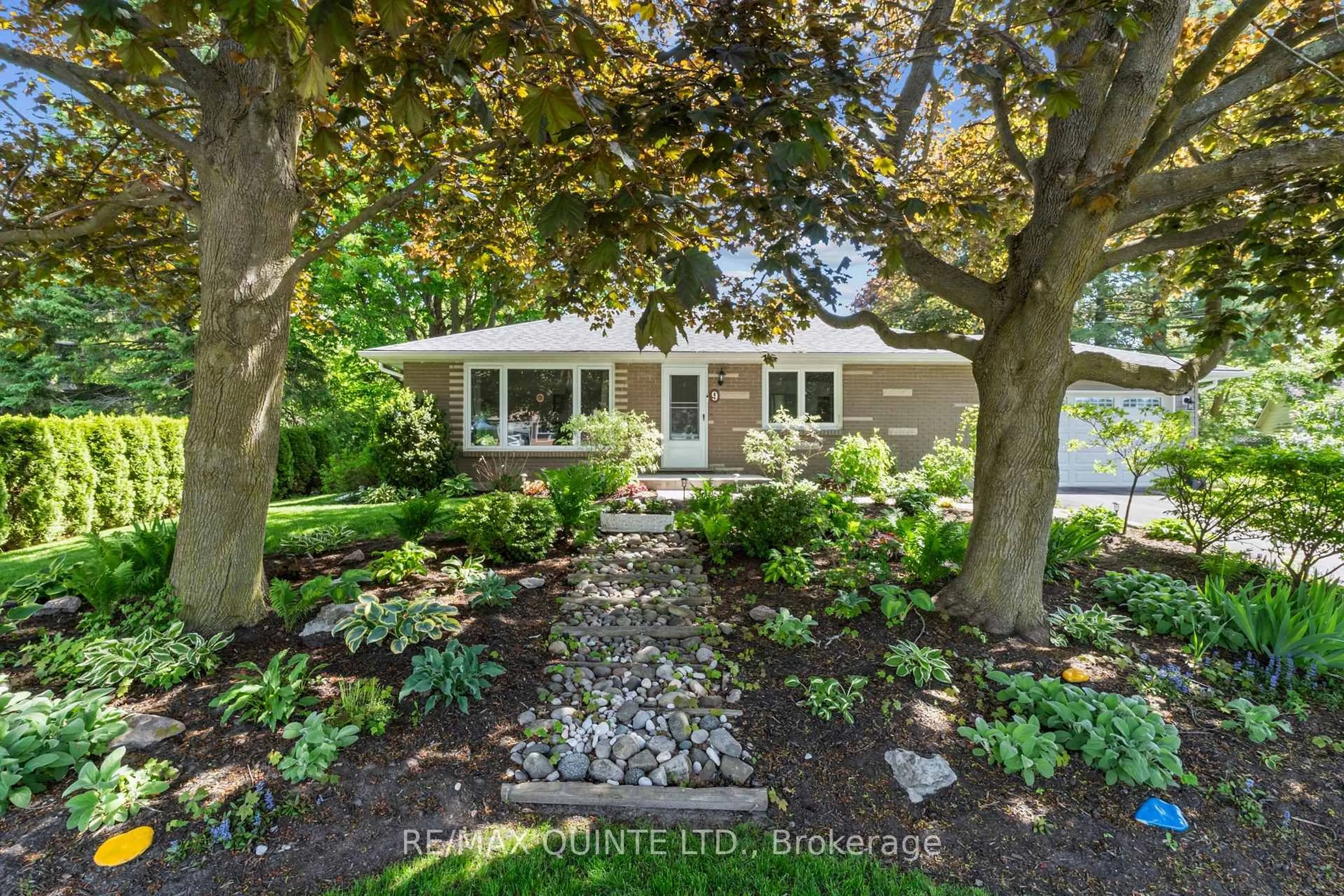 Unknown for 9 Cheer Dr, Brighton Ontario K0K 1H0