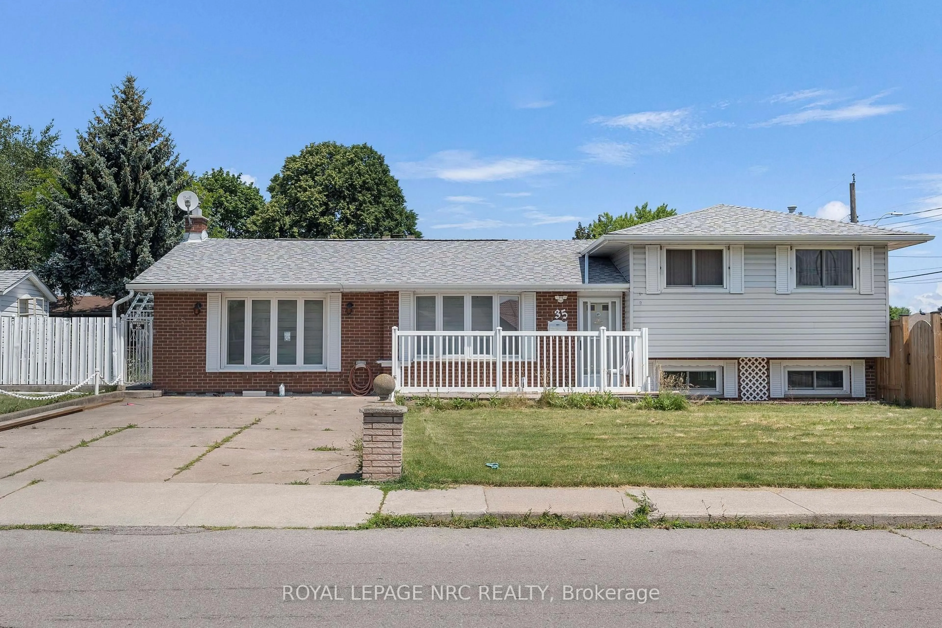 Unknown for 35 Eugene St, Hamilton Ontario L8H 2R1
