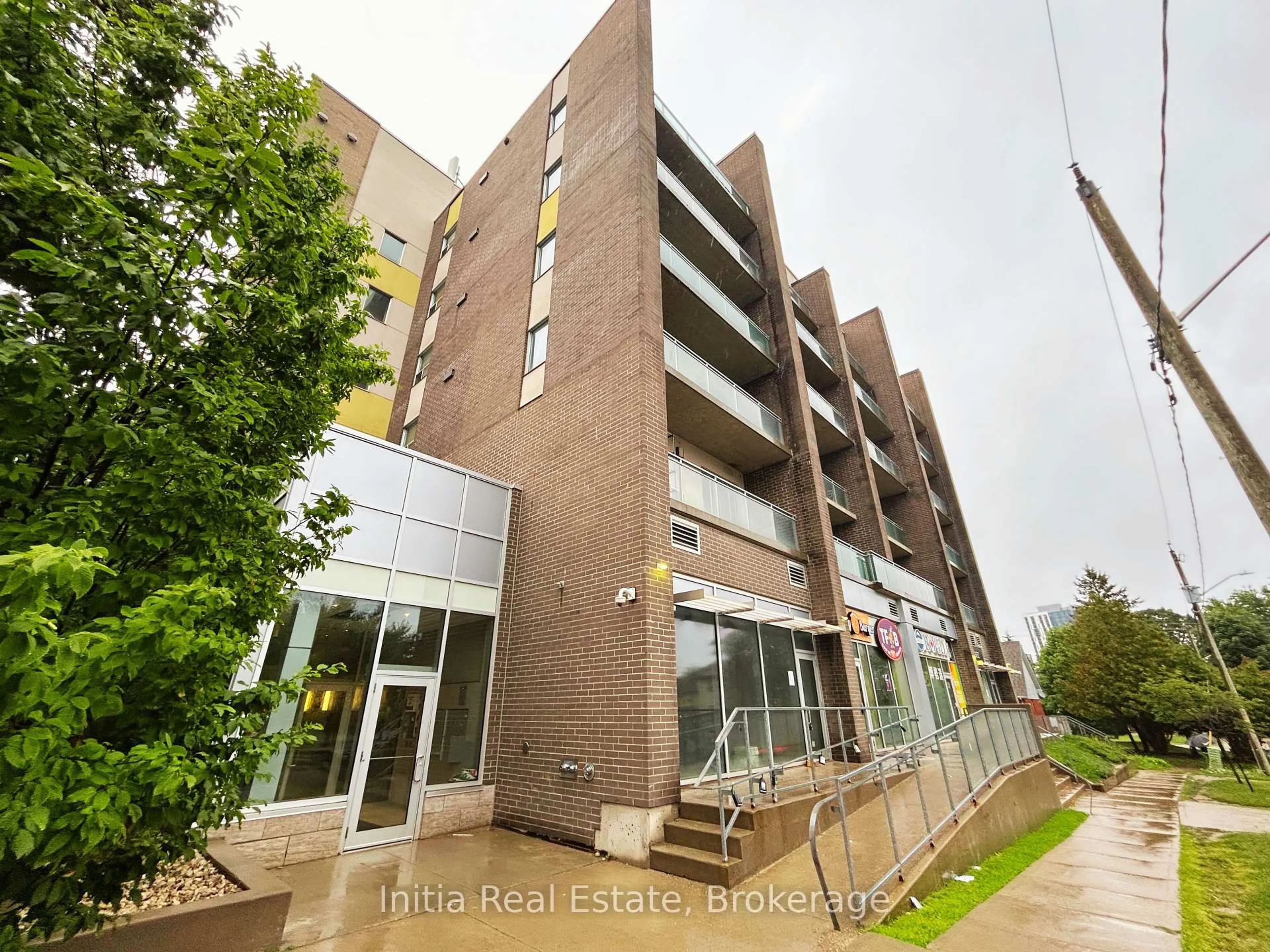 Unknown for 62 Balsam St #B303, Waterloo Ontario N2L 3H2
