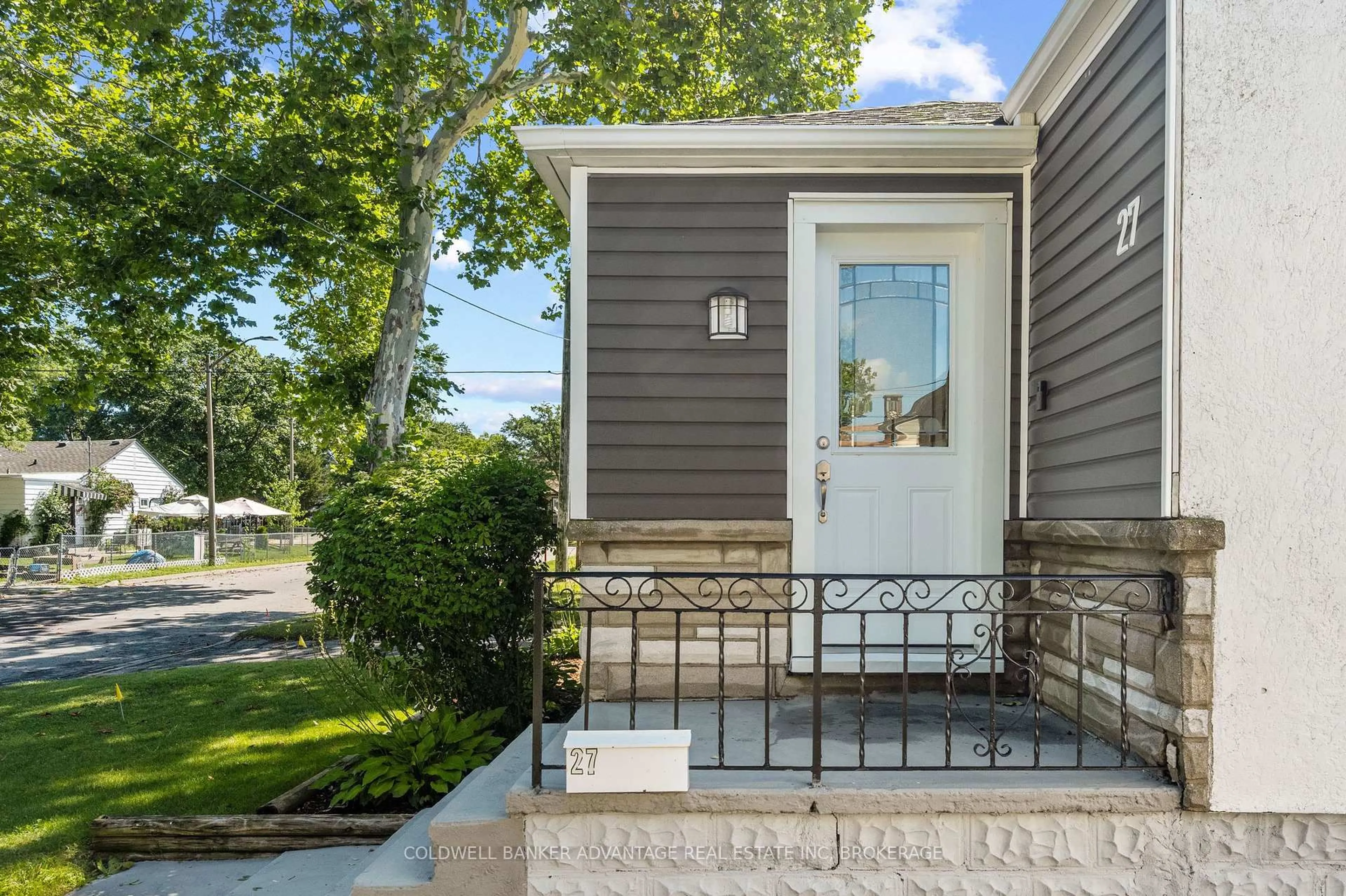 Unknown for 27 Achilles Ave, Welland Ontario L3B 4S3