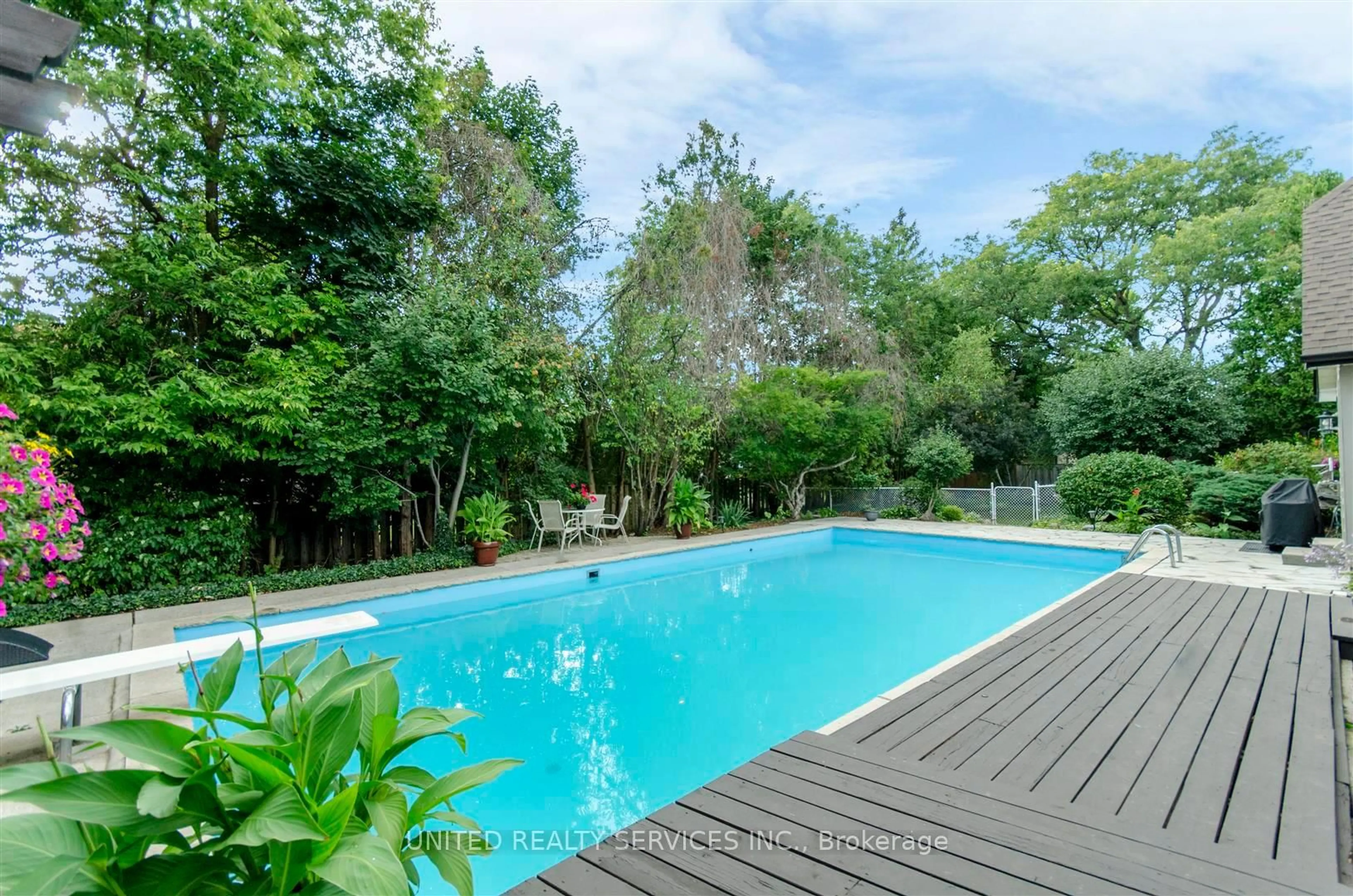 Pool for 1777 HIGHBURY Ave #9, London North Ontario N5X 3Z4