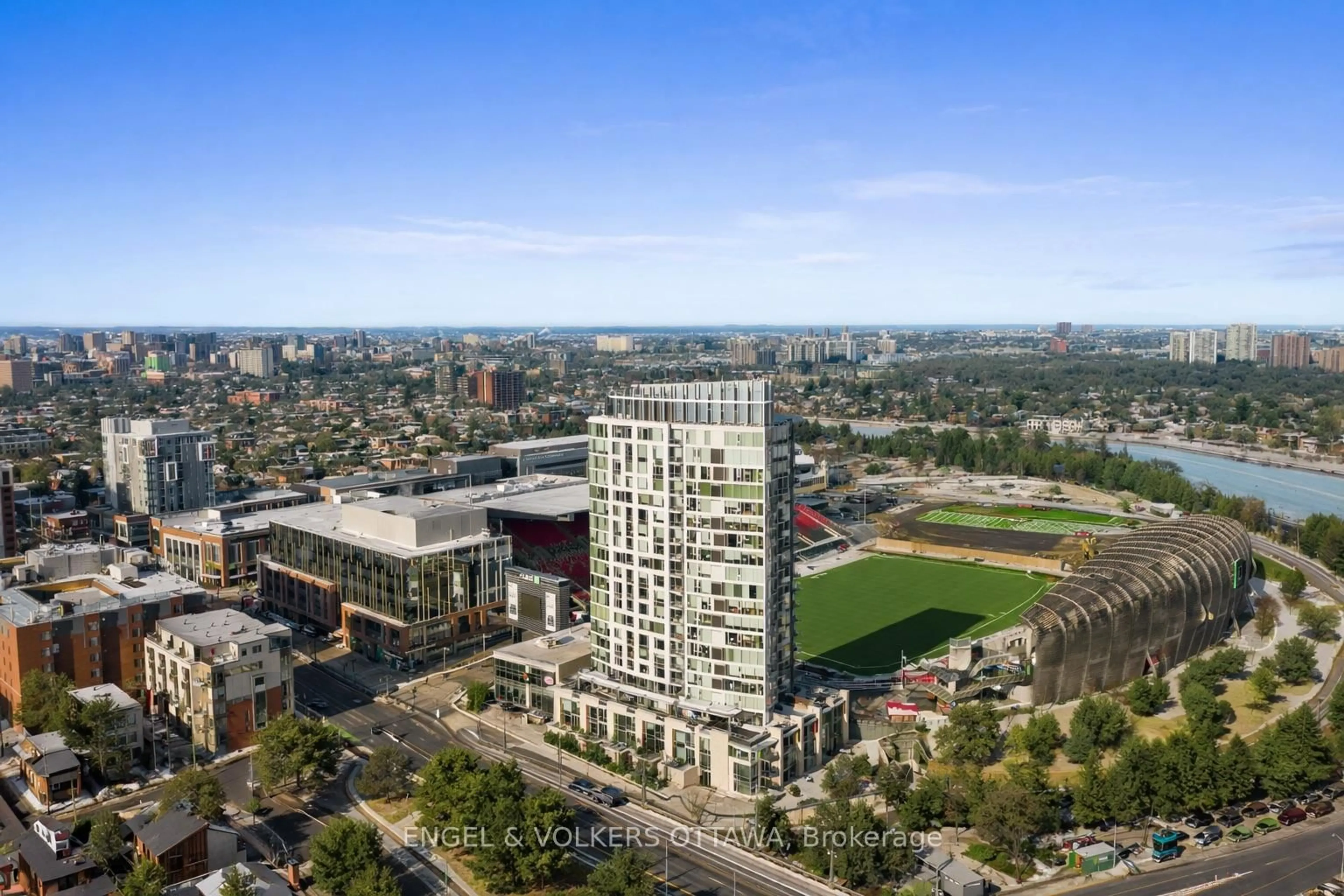 A pic from outside/outdoor area/front of a property/back of a property/a pic from drone, city buildings view from balcony for 1035 Bank St #110, Ottawa Ontario K1S 5K3