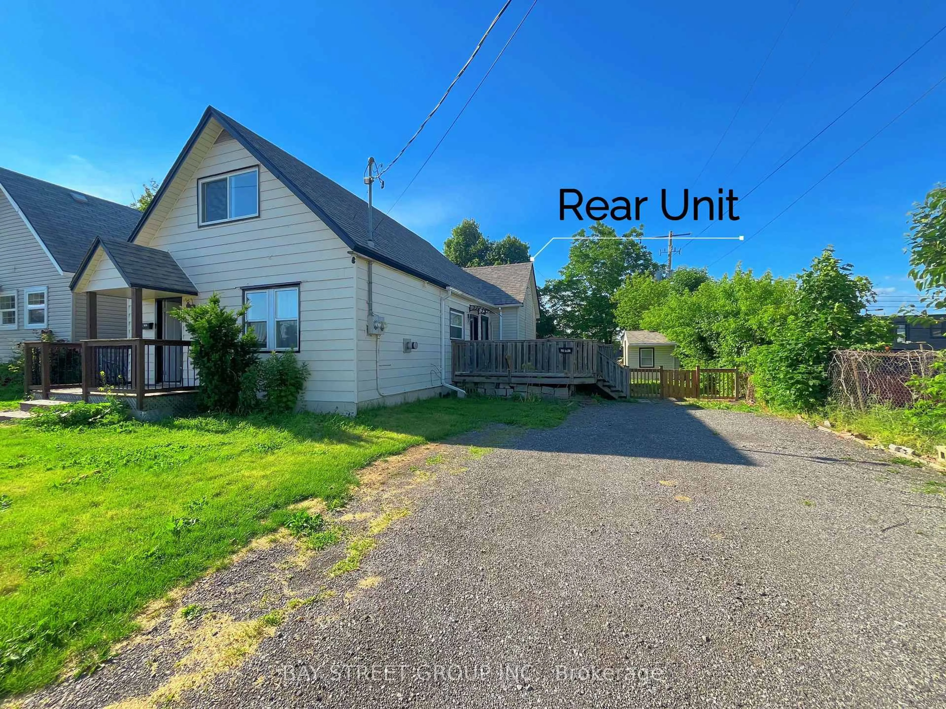A pic from outside/outdoor area/front of a property/back of a property/a pic from drone, street for 70 Courtwright St, Fort Erie Ontario L2A 2R7