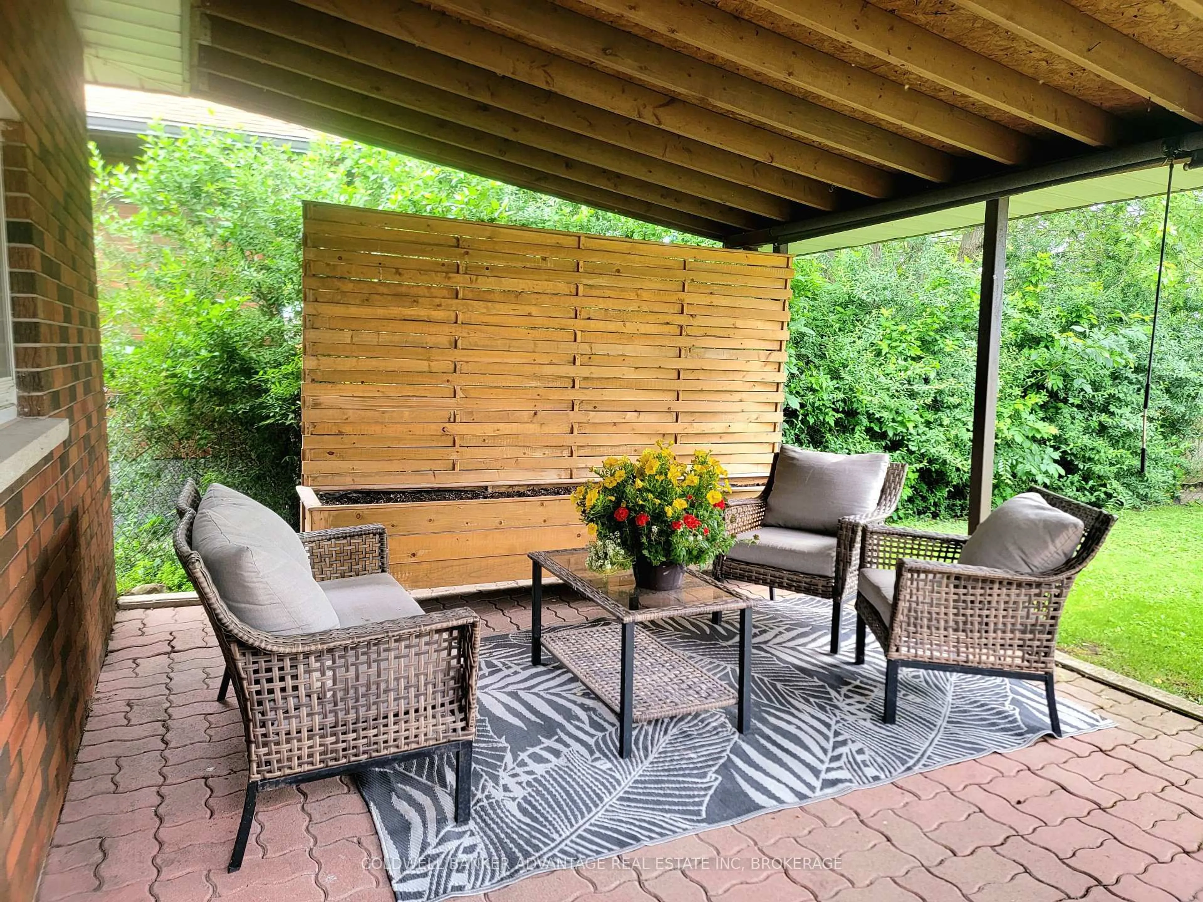 Patio, unknown for 280 Clarke St, Port Colborne Ontario L3K 2G5
