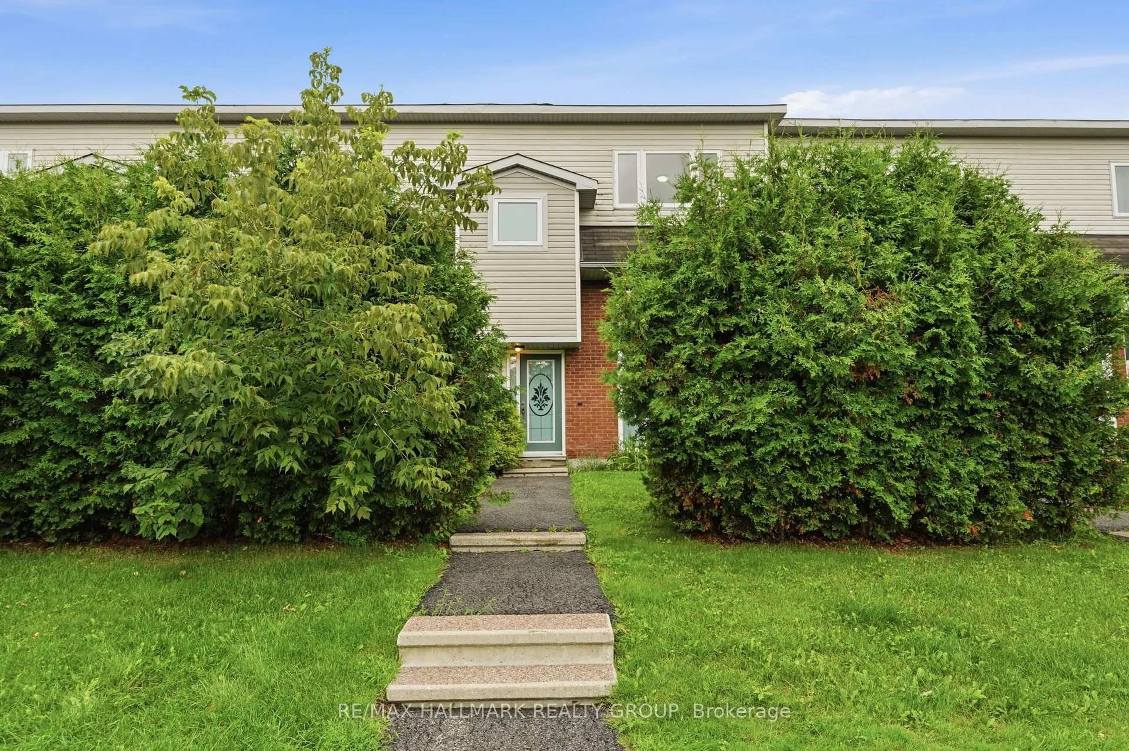 Unknown for 114 Monterey Dr, Ottawa Ontario K2H 7A8