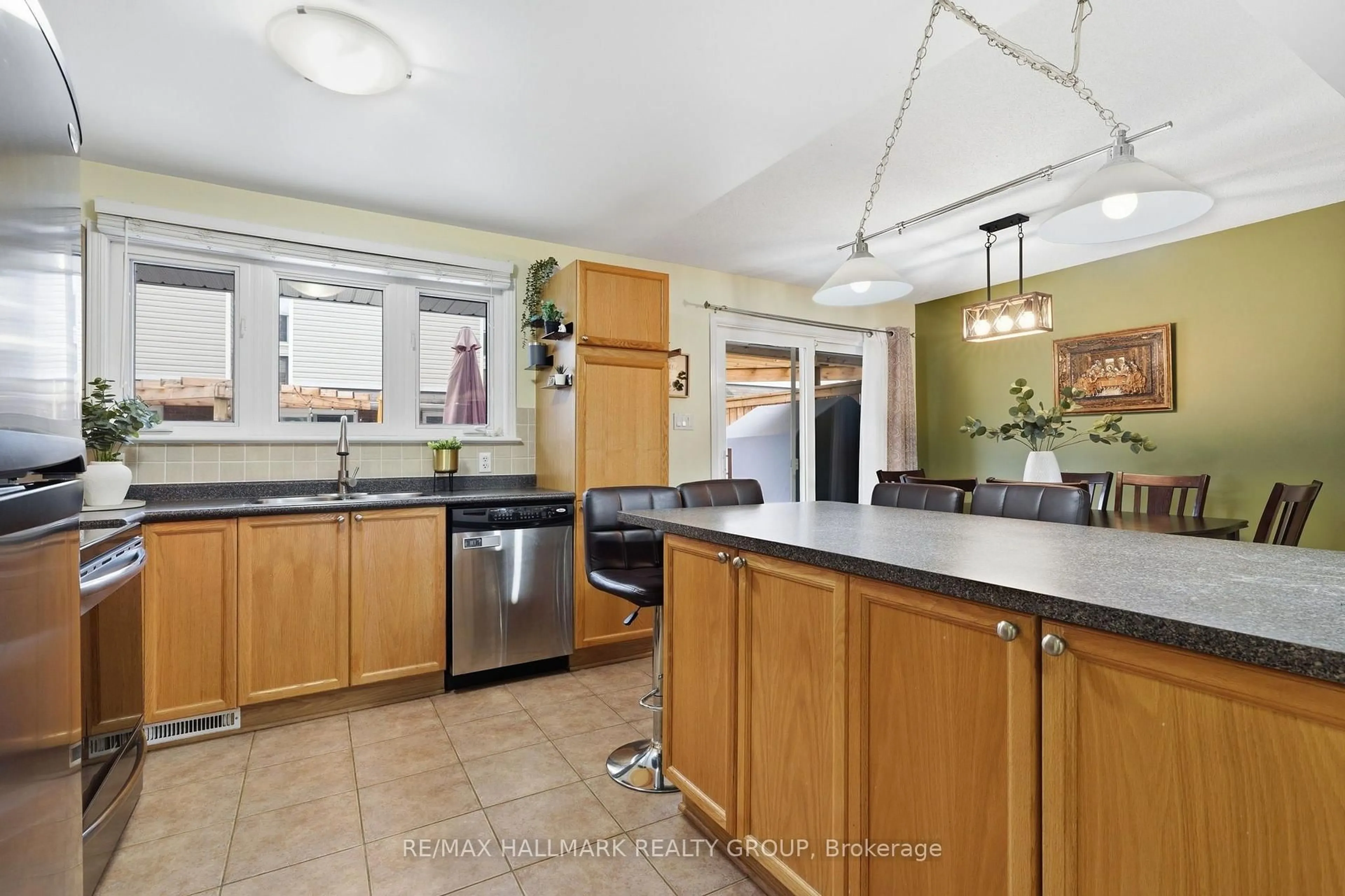 Open concept kitchen, ceramic/tile floor for 114 Monterey Dr, Ottawa Ontario K2H 7A8