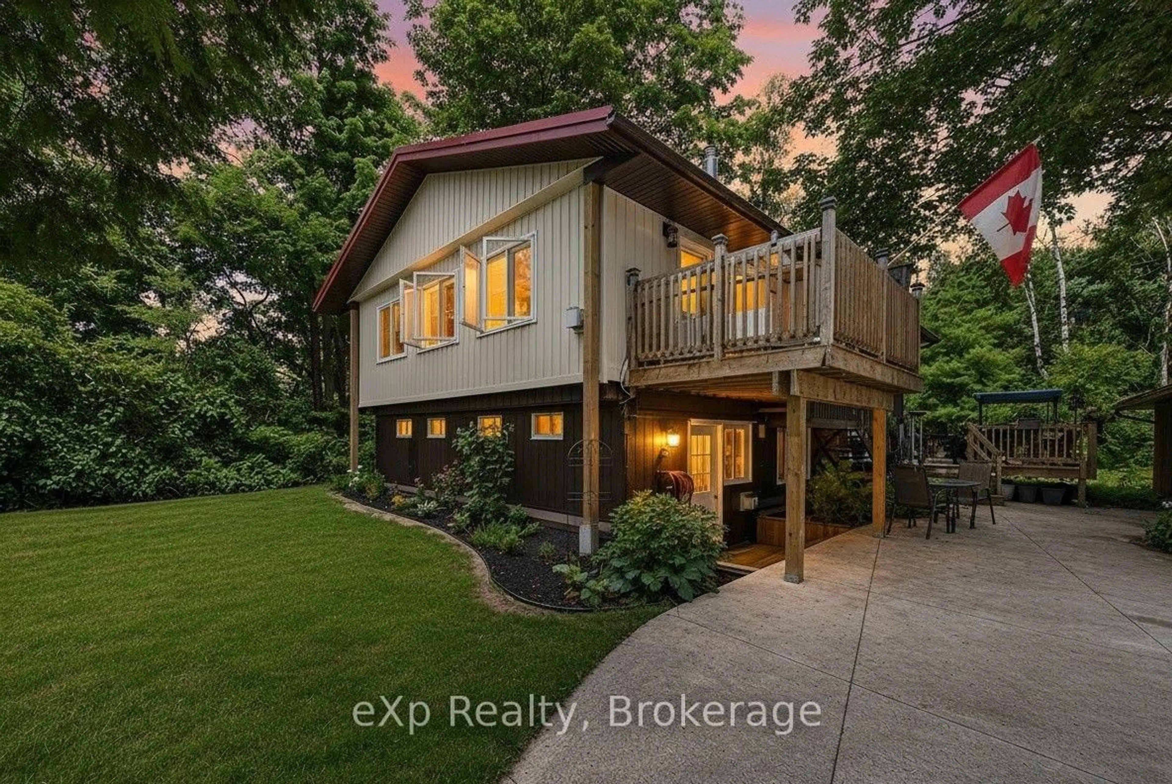 A pic from outside/outdoor area/front of a property/back of a property/a pic from drone, unknown for 330 Tyendinaga Dr, Saugeen Shores Ontario N0H 2L0