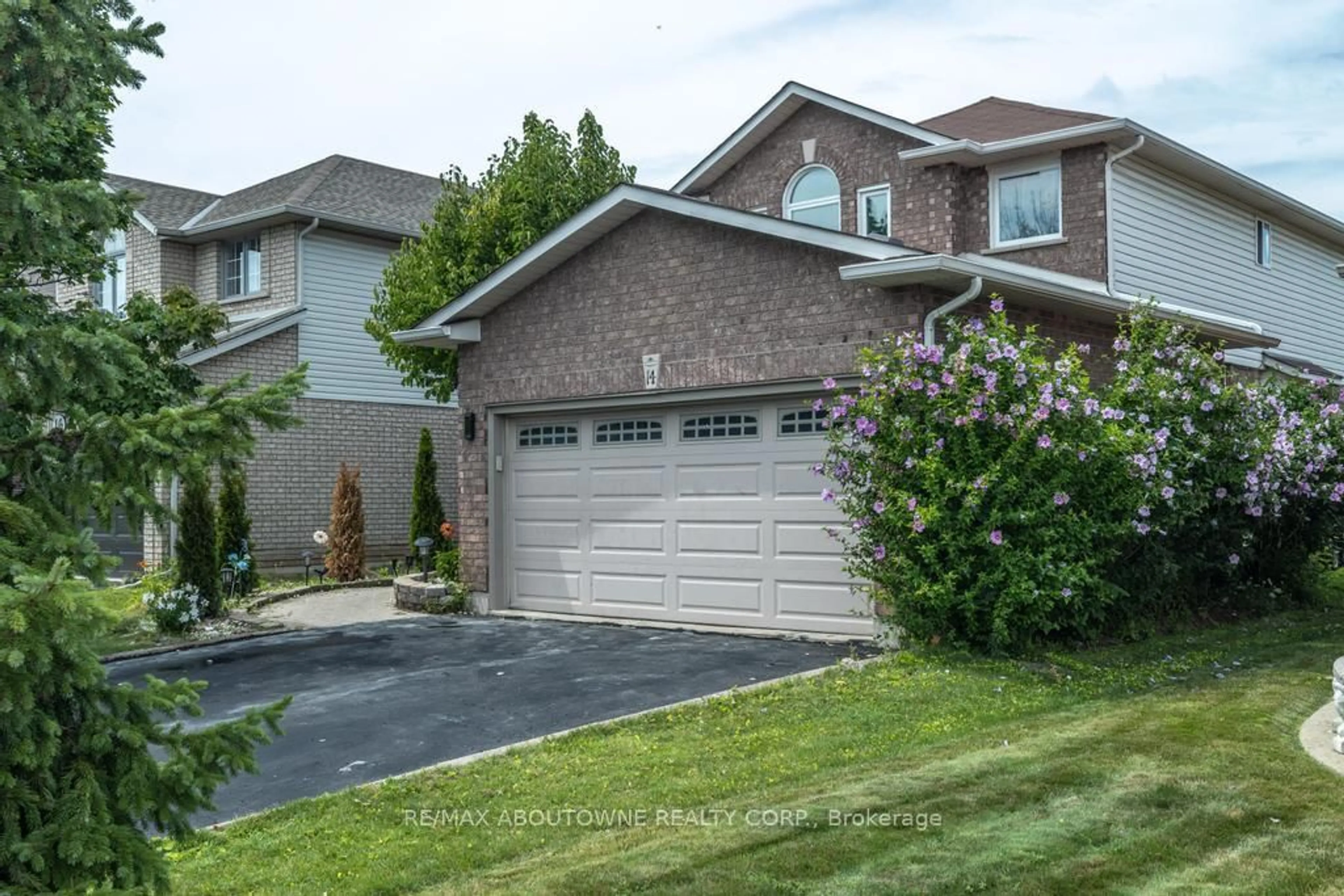 Home with brick exterior material, street for 14 SABLE Dr, Hamilton Ontario L9K 1K9