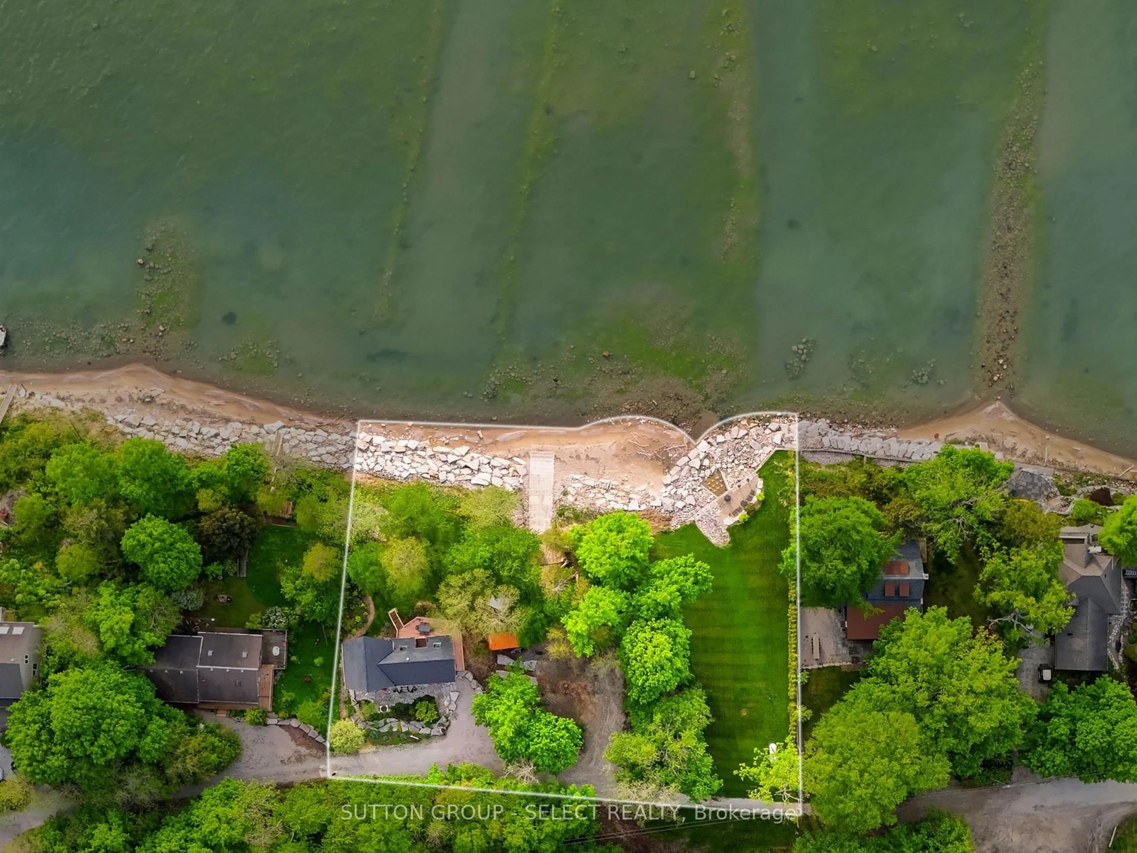 A pic from outside/outdoor area/front of a property/back of a property/a pic from drone, water/lake/river/ocean view for 5284 Cliff Rd, Lambton Shores Ontario N0N 1J7