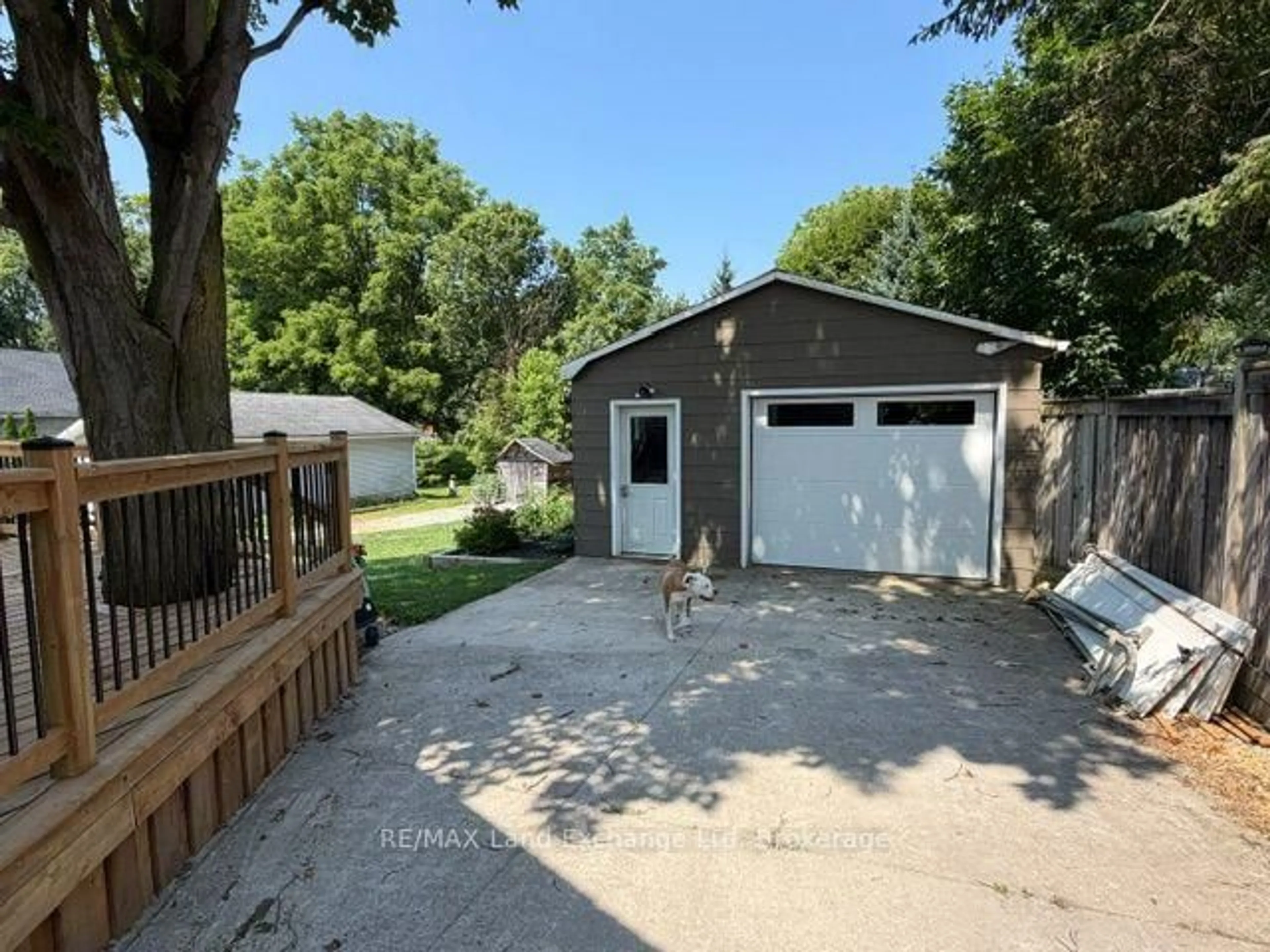 A pic from outside/outdoor area/front of a property/back of a property/a pic from drone, street for 330 Albert St, Huron East Ontario N0G 1H0