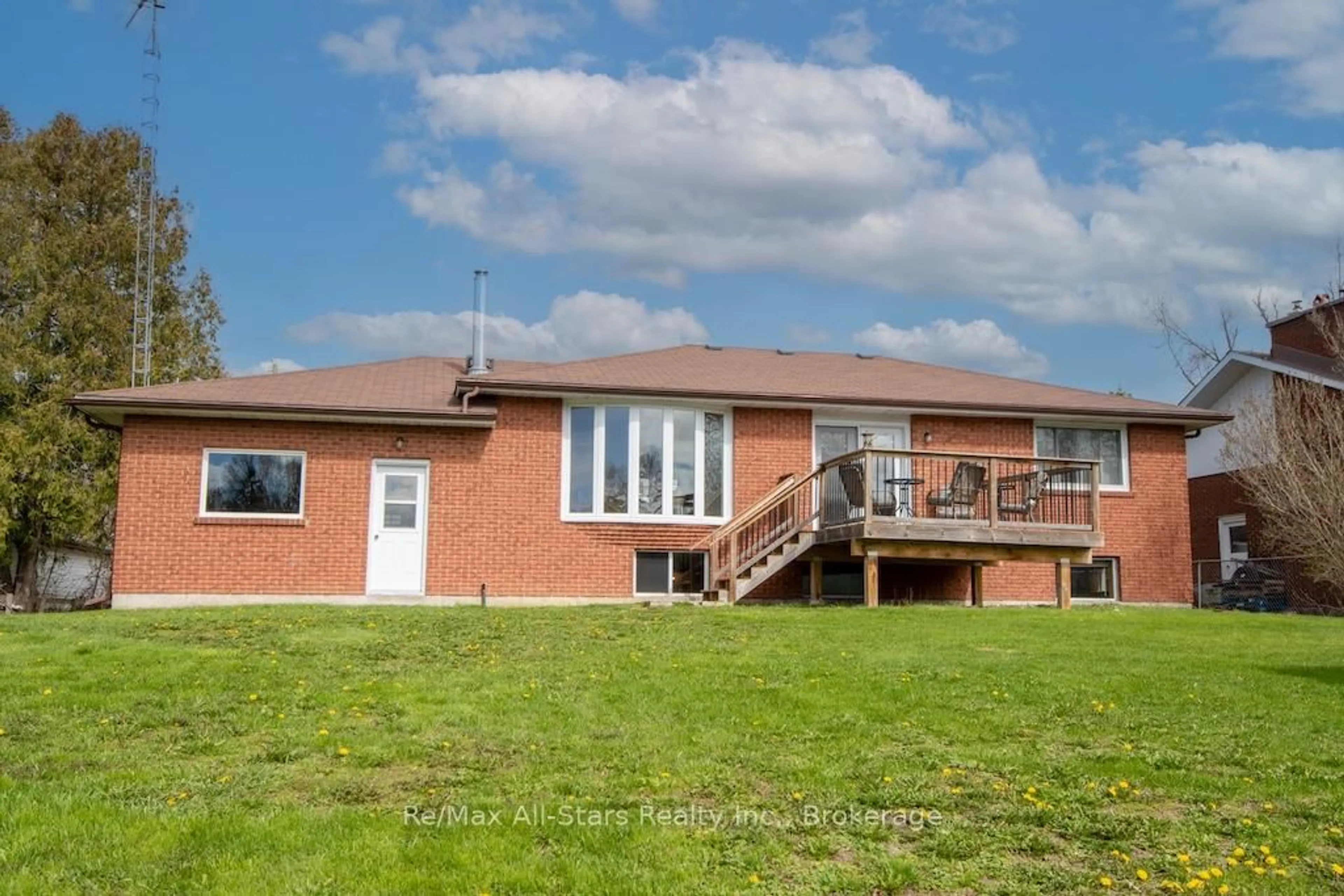 A pic from outside/outdoor area/front of a property/back of a property/a pic from drone, unknown for 57 Indian Tr, Kawartha Lakes Ontario K9V 4R6