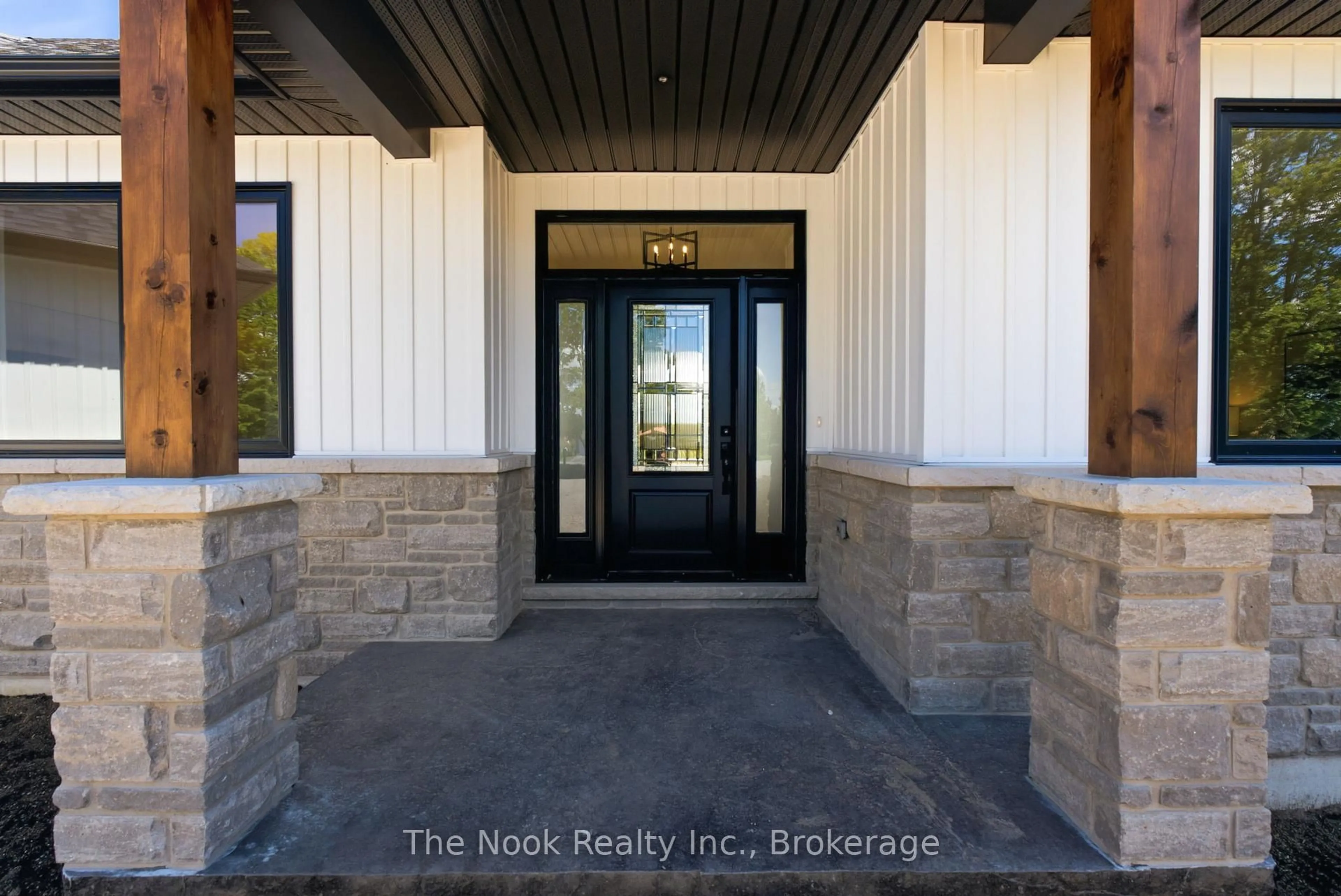 Indoor entryway for 48 Cresswell Rd, Kawartha Lakes Ontario K0M 2J0