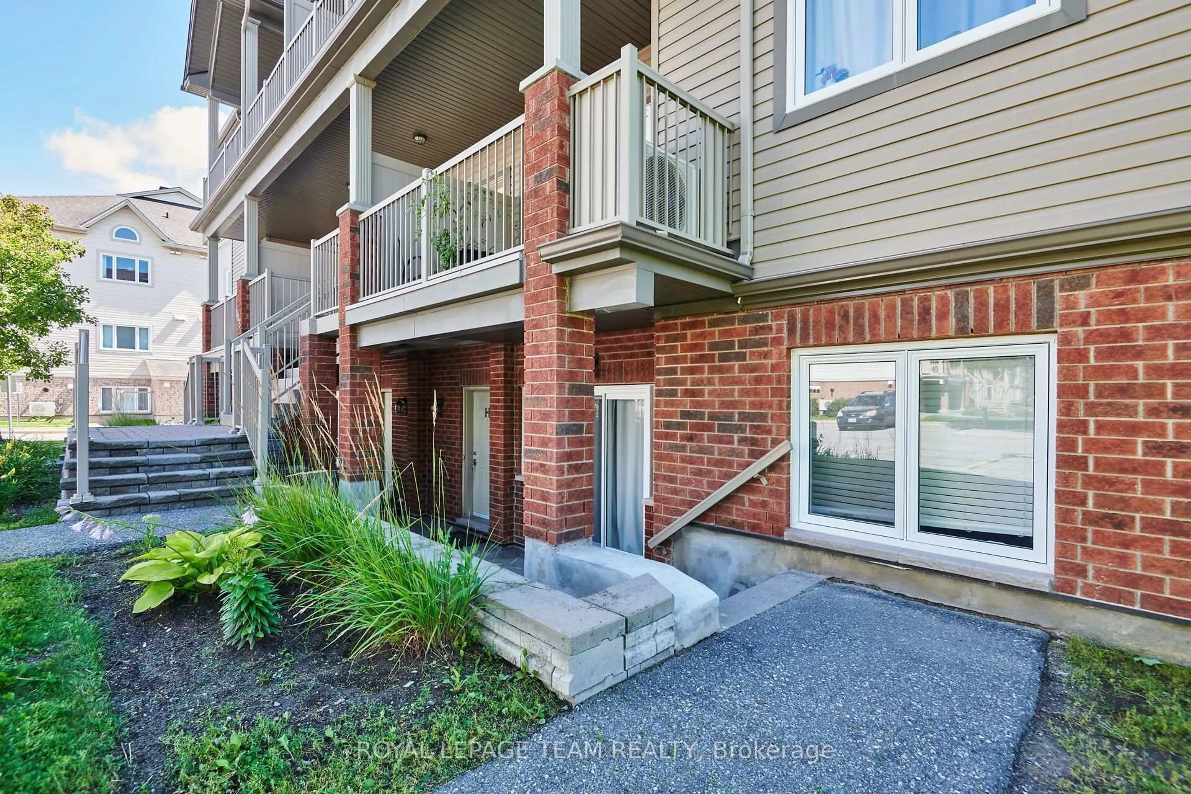 Patio, unknown for 105 Fraser Fields Way #H, Ottawa Ontario K2J 5V1