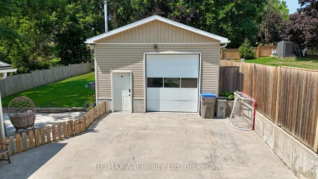 104 Ontario St, St. Marys 2