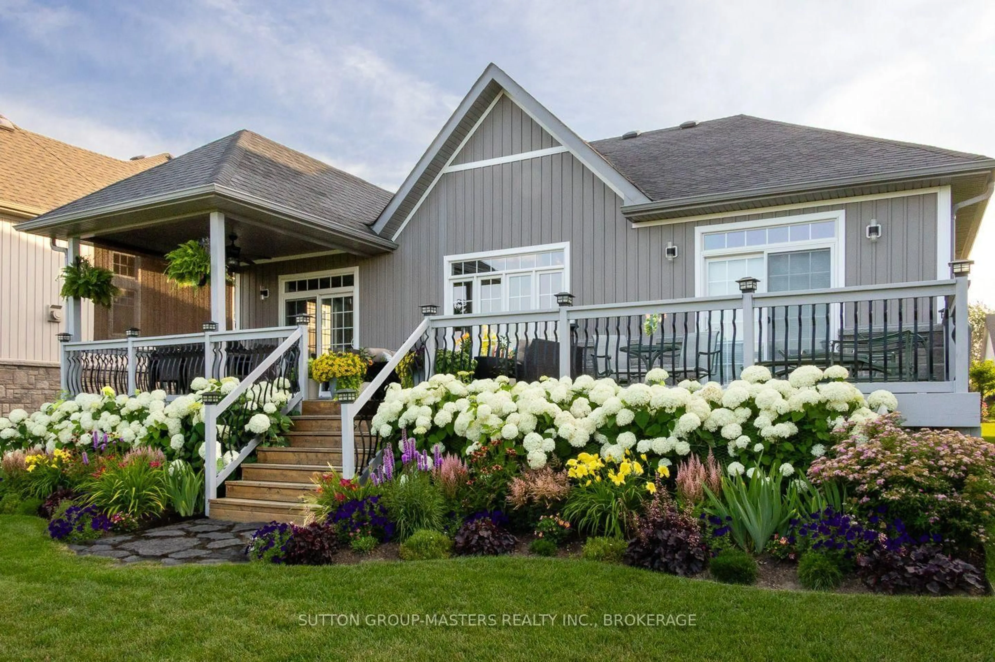 Home with vinyl exterior material, unknown for 107 Country Club Dr, Bath Ontario K0H 1G0