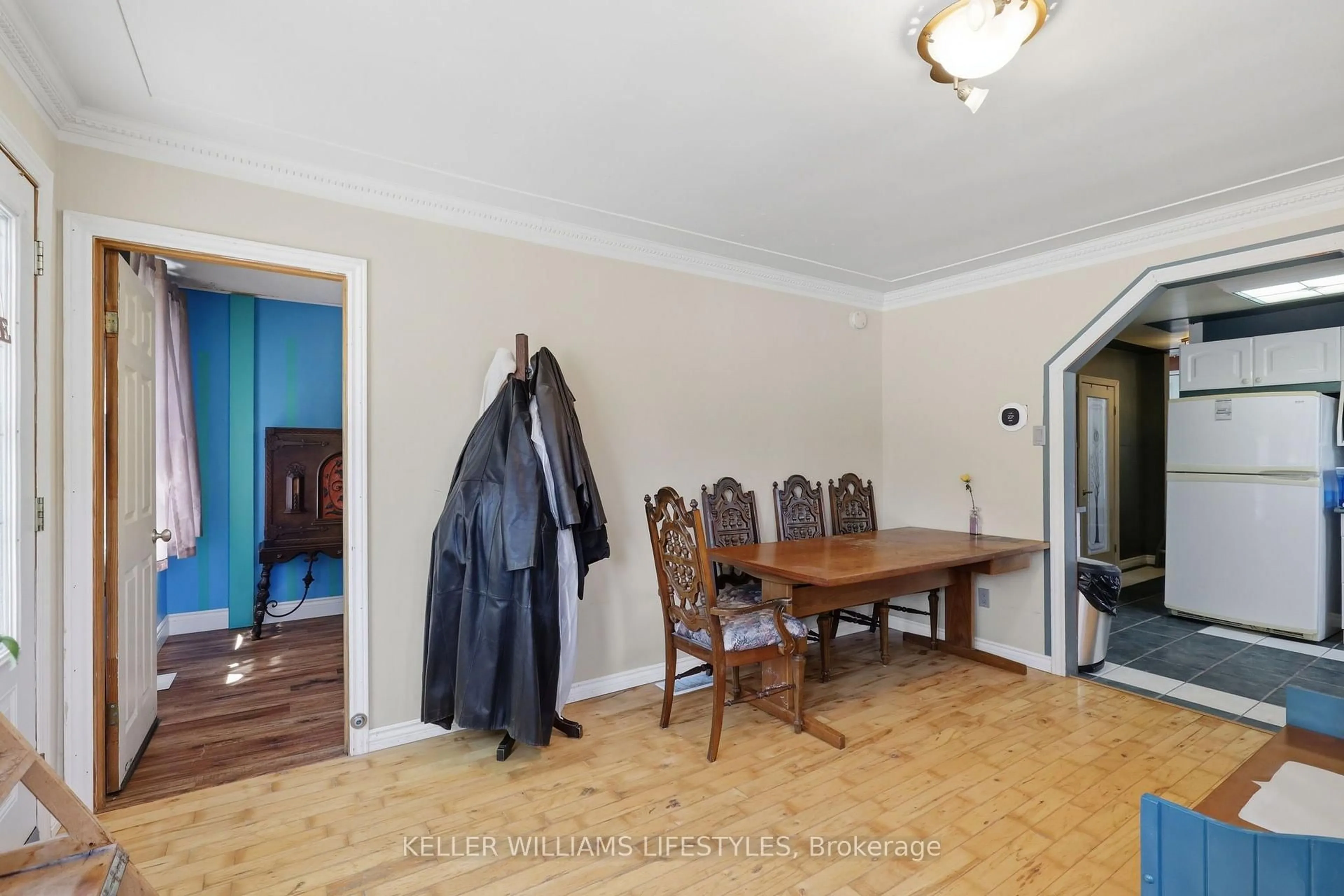 Dining room, wood/laminate floor for 118 Emery St, London South Ontario N6J 1S1