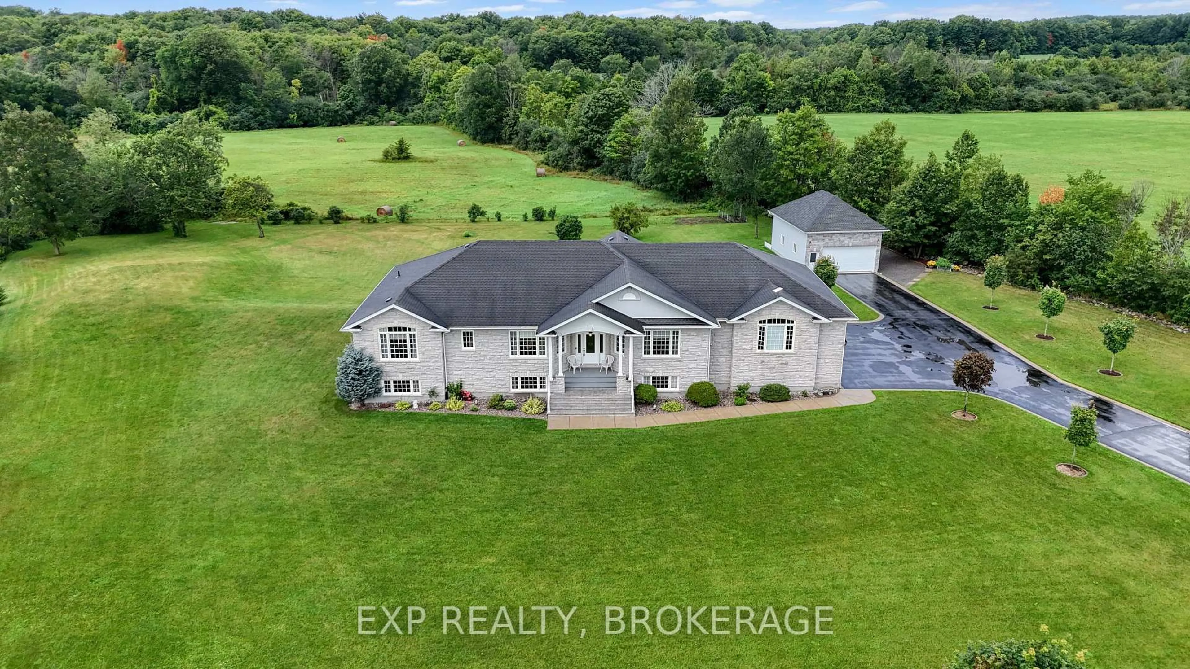 A pic from outside/outdoor area/front of a property/back of a property/a pic from drone, building for 3081 LATIMER Rd, Inverary Ontario K0H 1X0