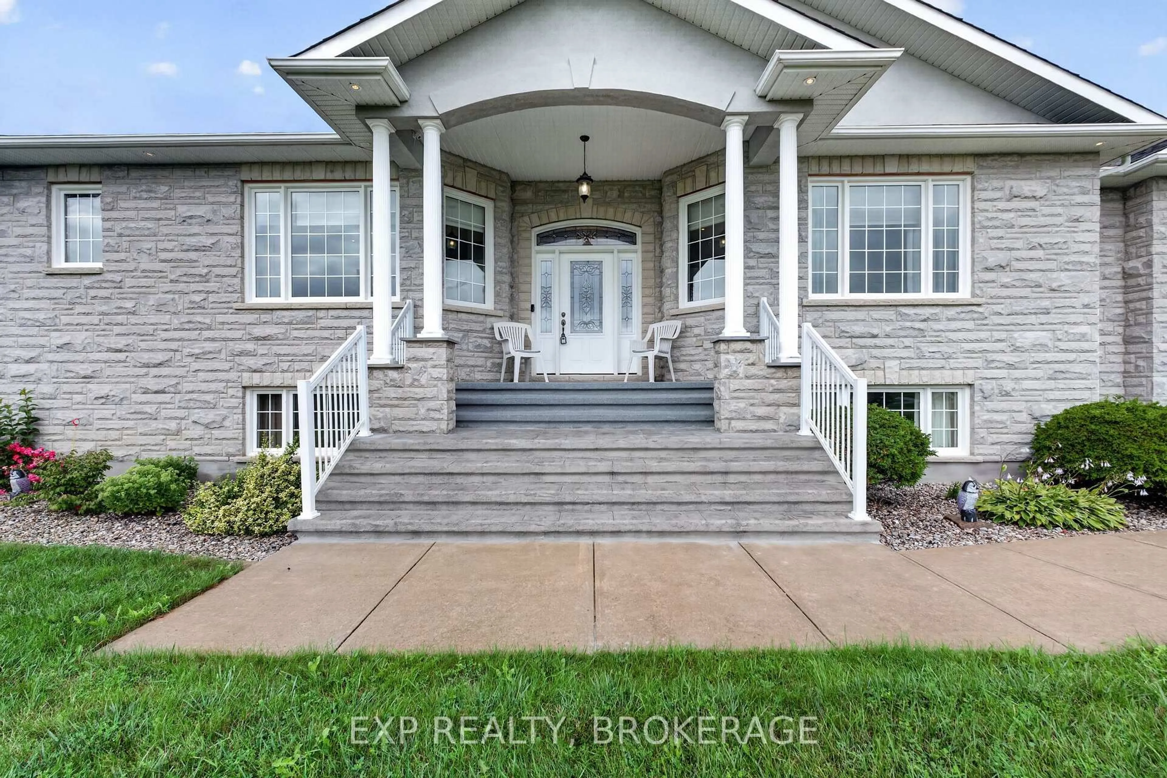 Indoor entryway for 3081 LATIMER Rd, Inverary Ontario K0H 1X0