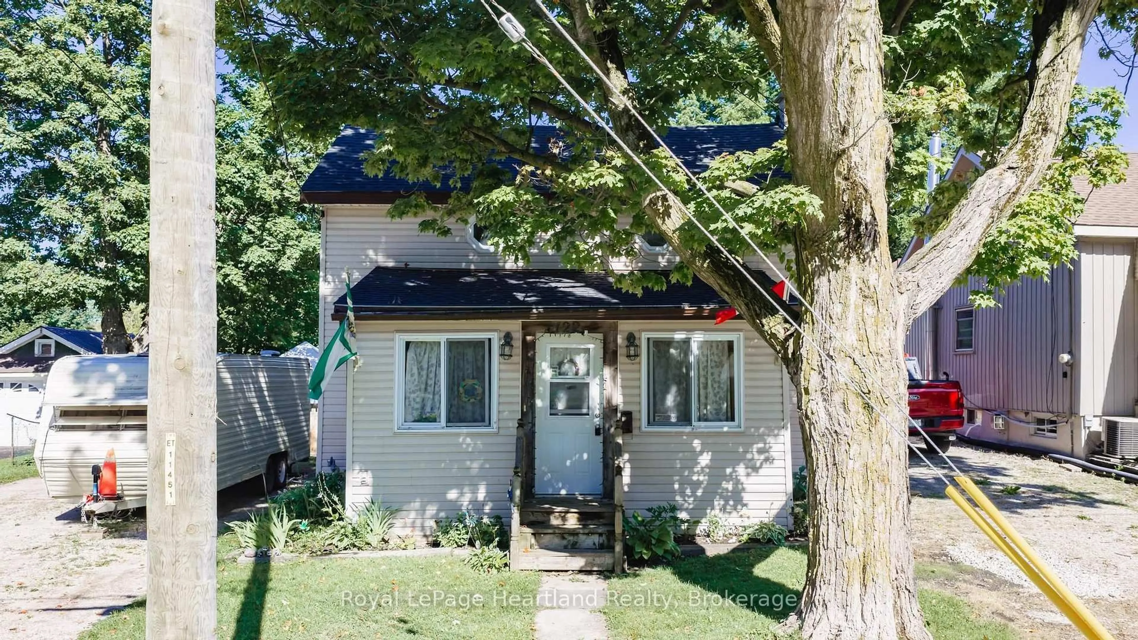 Home with vinyl exterior material, street for 122 Fulton St, Central Huron Ontario N0M 1L0
