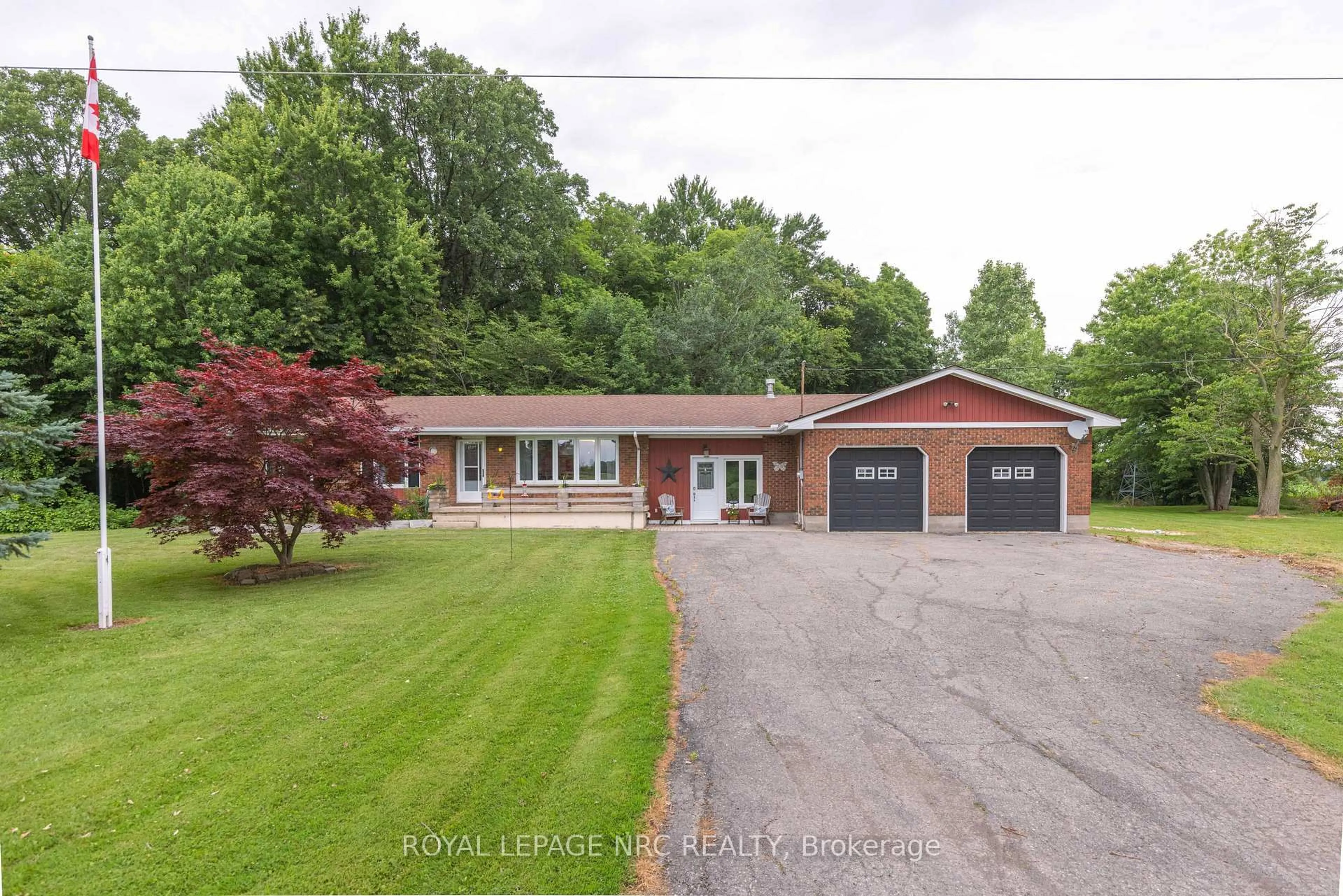 A pic from outside/outdoor area/front of a property/back of a property/a pic from drone, street for 54038 Willford Rd, Wainfleet Ontario L0S 1V0