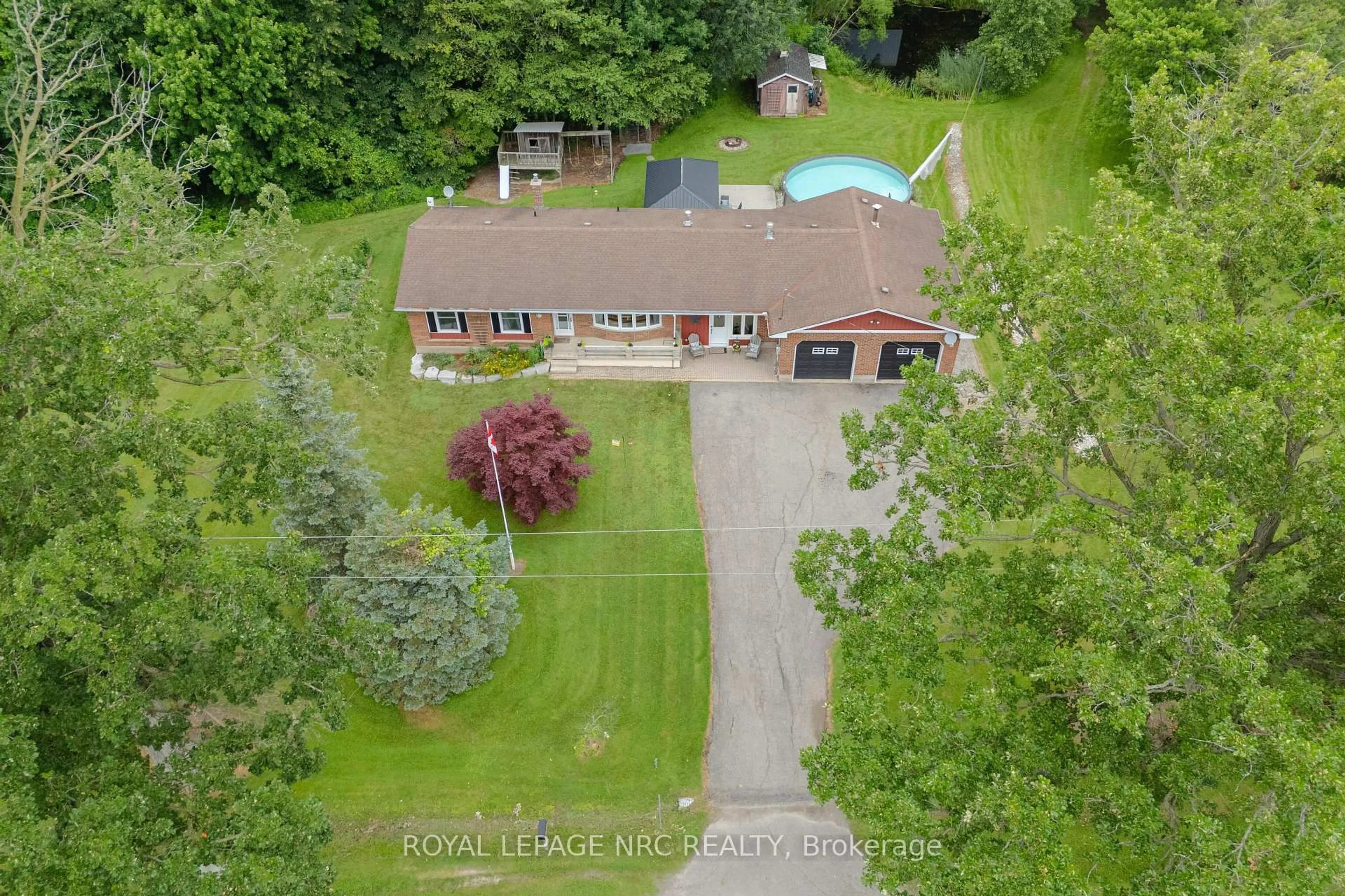 A pic from outside/outdoor area/front of a property/back of a property/a pic from drone, water/lake/river/ocean view for 54038 Willford Rd, Wainfleet Ontario L0S 1V0