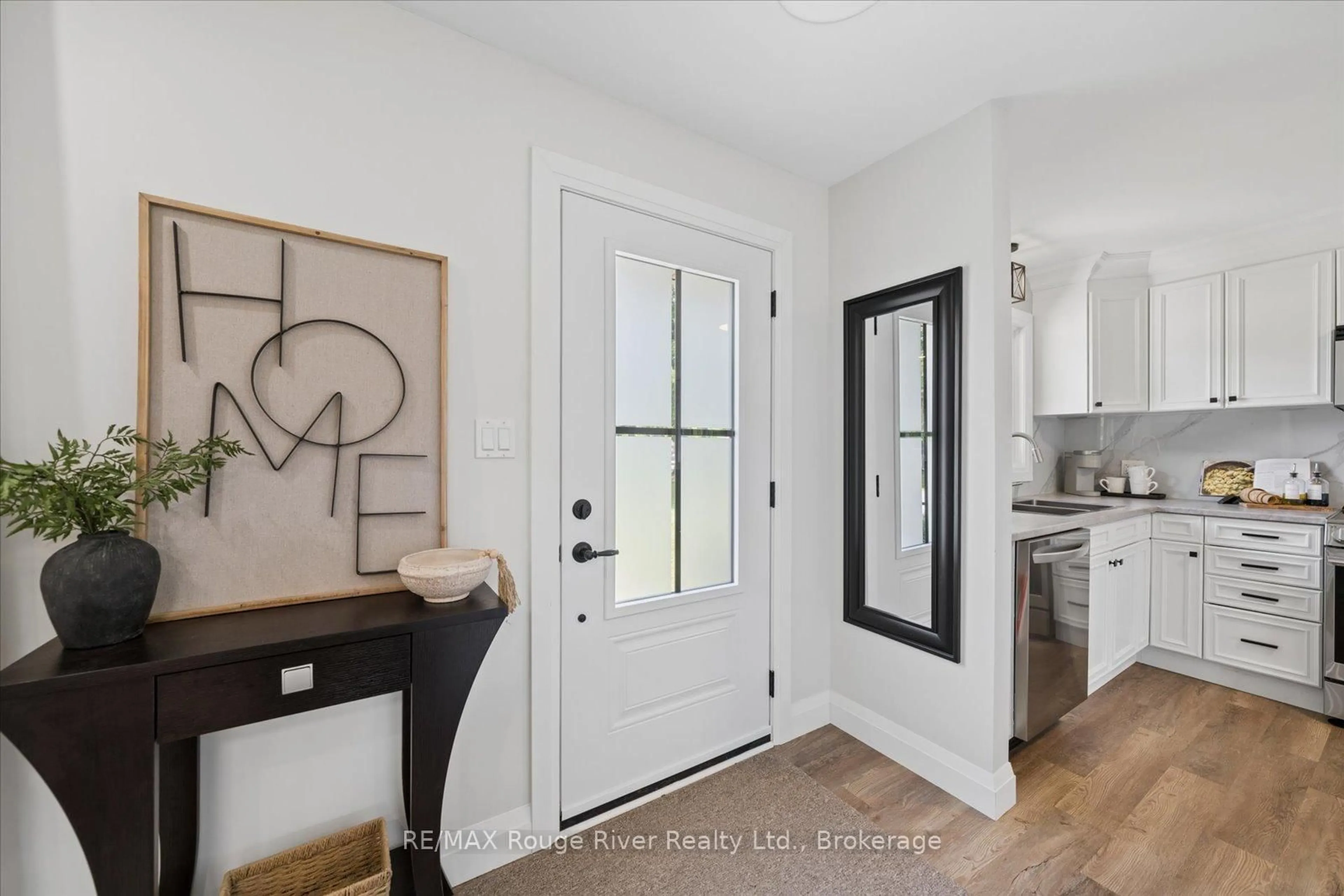 Indoor entryway for 3413 County Rd 36, Kawartha Lakes Ontario K0M 1A0