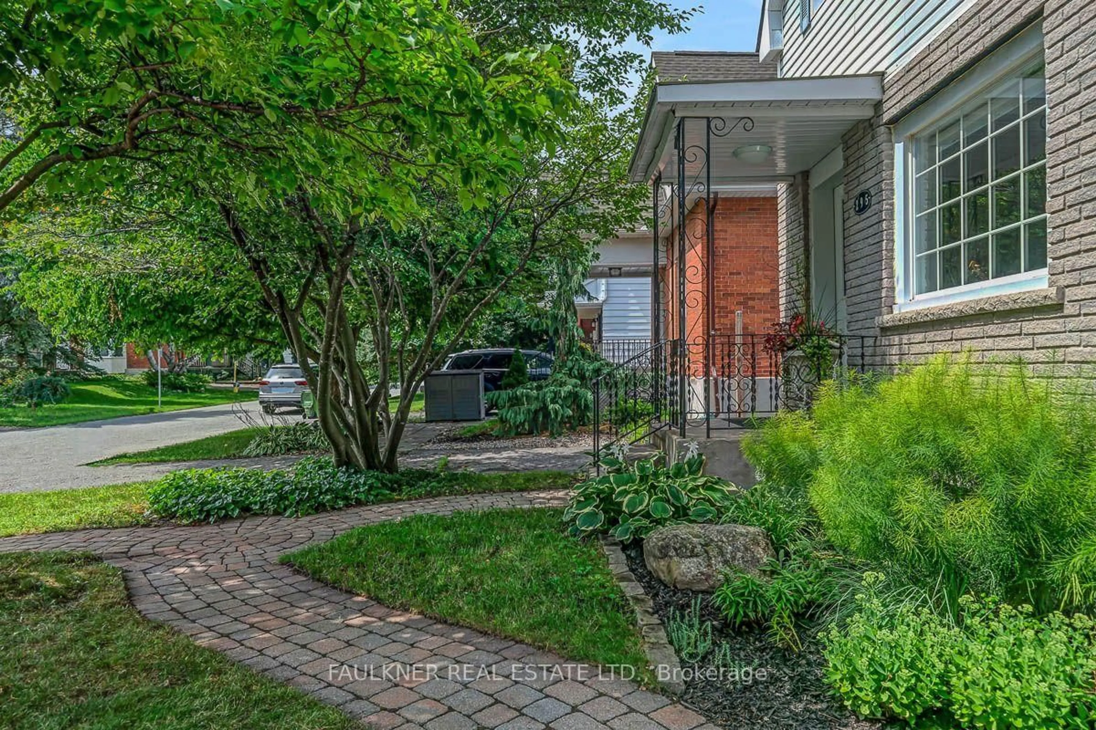 Unknown for 295 Duncairn Ave, Ottawa Ontario K1Z 7H1