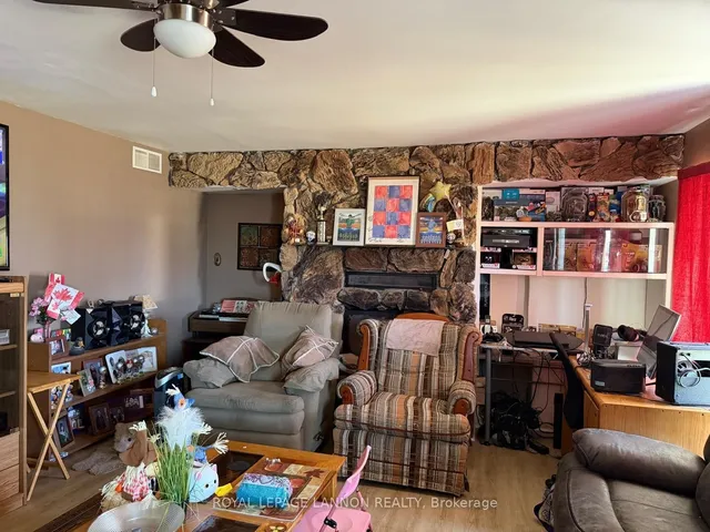 109 Ontario St, Schreiber 3