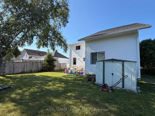 109 Ontario St, Schreiber 5