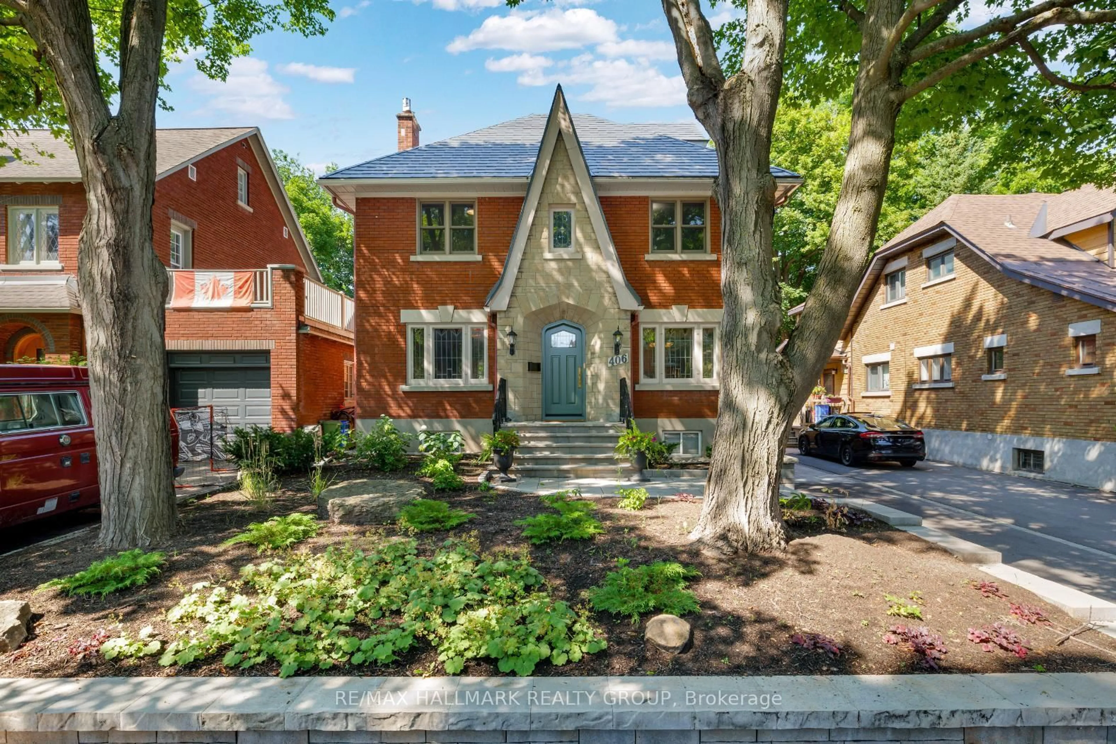 Home with brick exterior material, street for 406 Huron Ave, Ottawa Ontario K1Y 0X1
