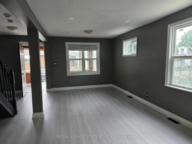6269 Franklin Ave, Niagara Falls 3