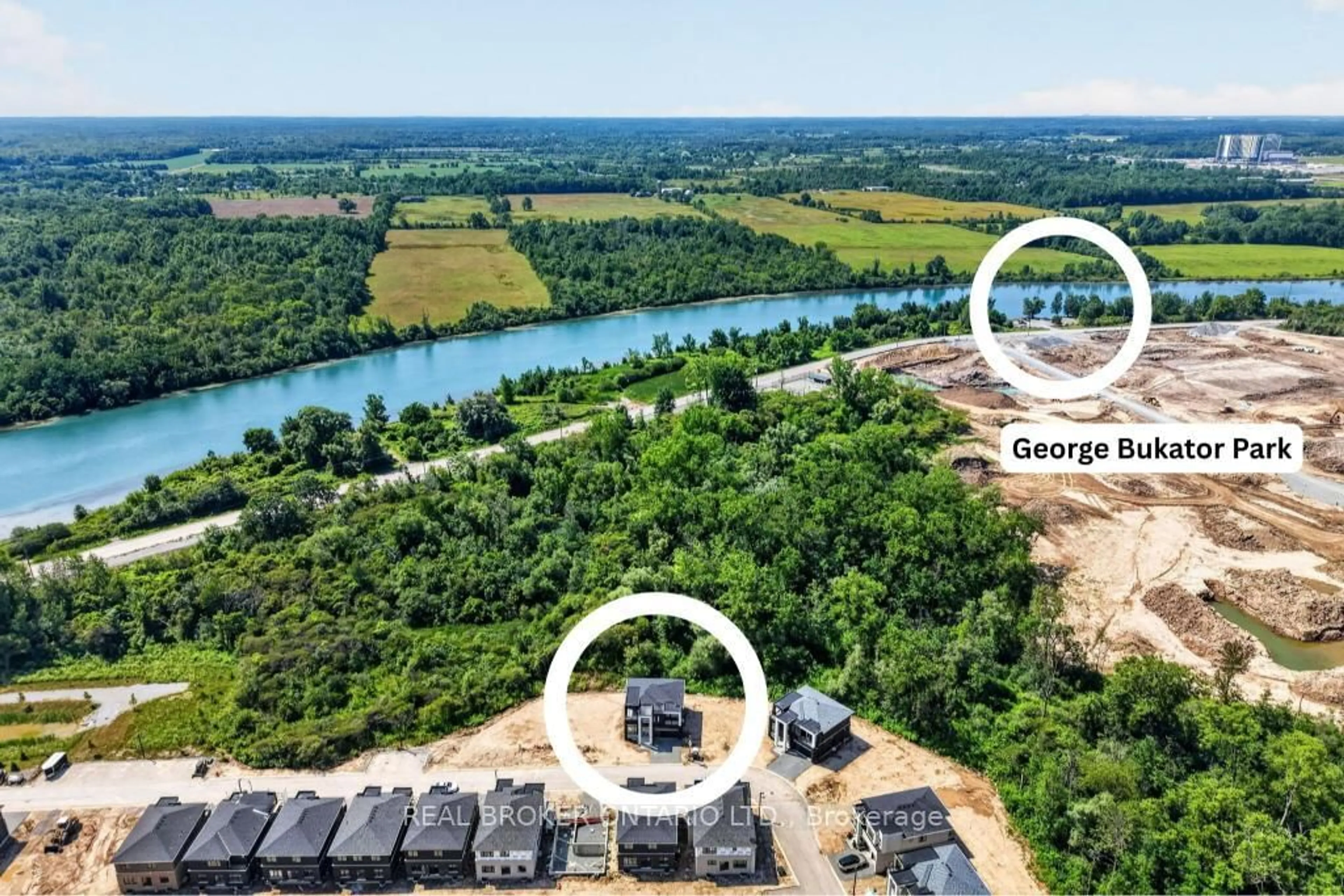 A pic from outside/outdoor area/front of a property/back of a property/a pic from drone, water/lake/river/ocean view for 6632 Alexa Common, Niagara Falls Ontario L2G 7H5