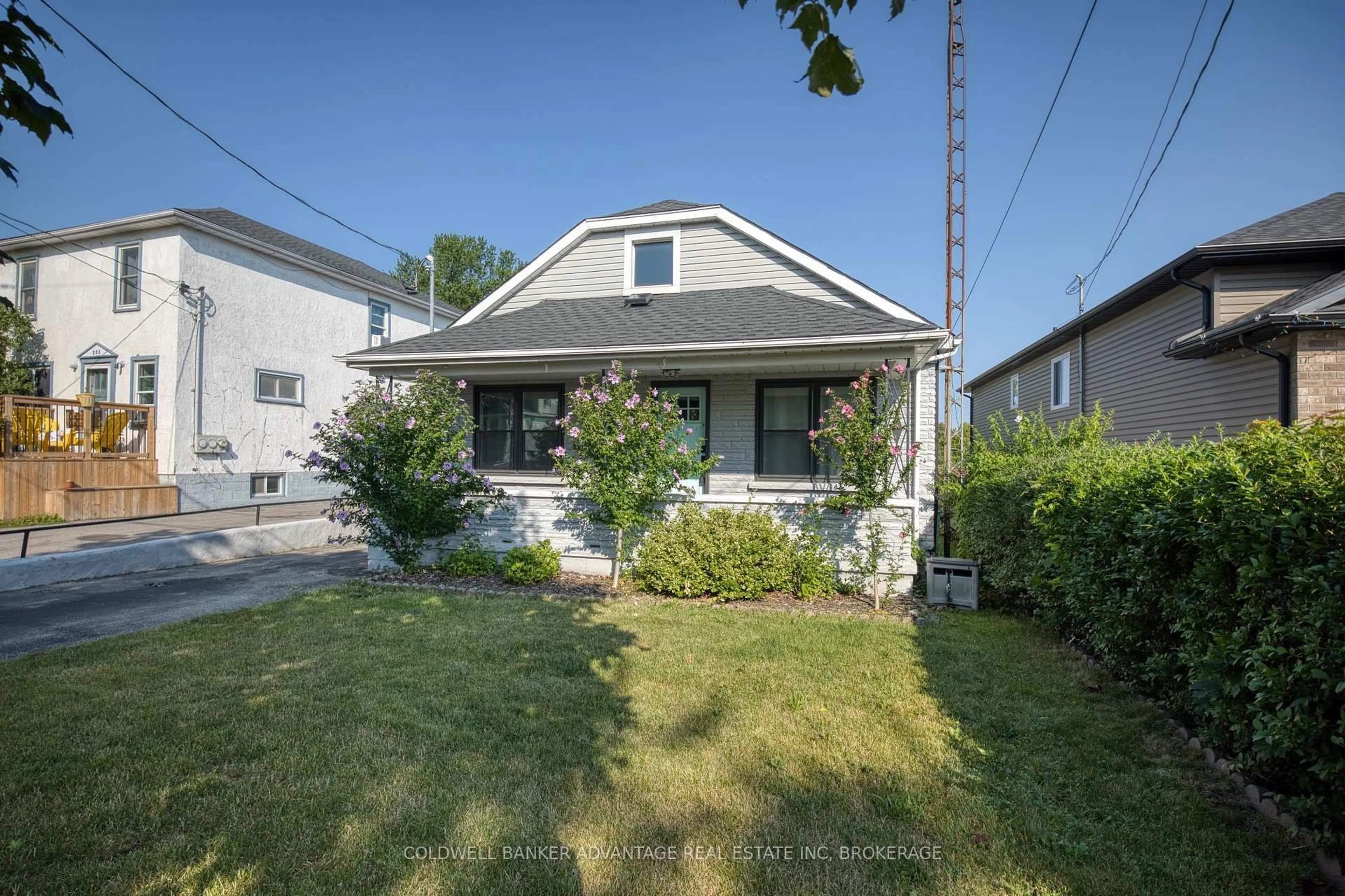 Unknown for 205 Ross St, Welland Ontario L3B 2N4
