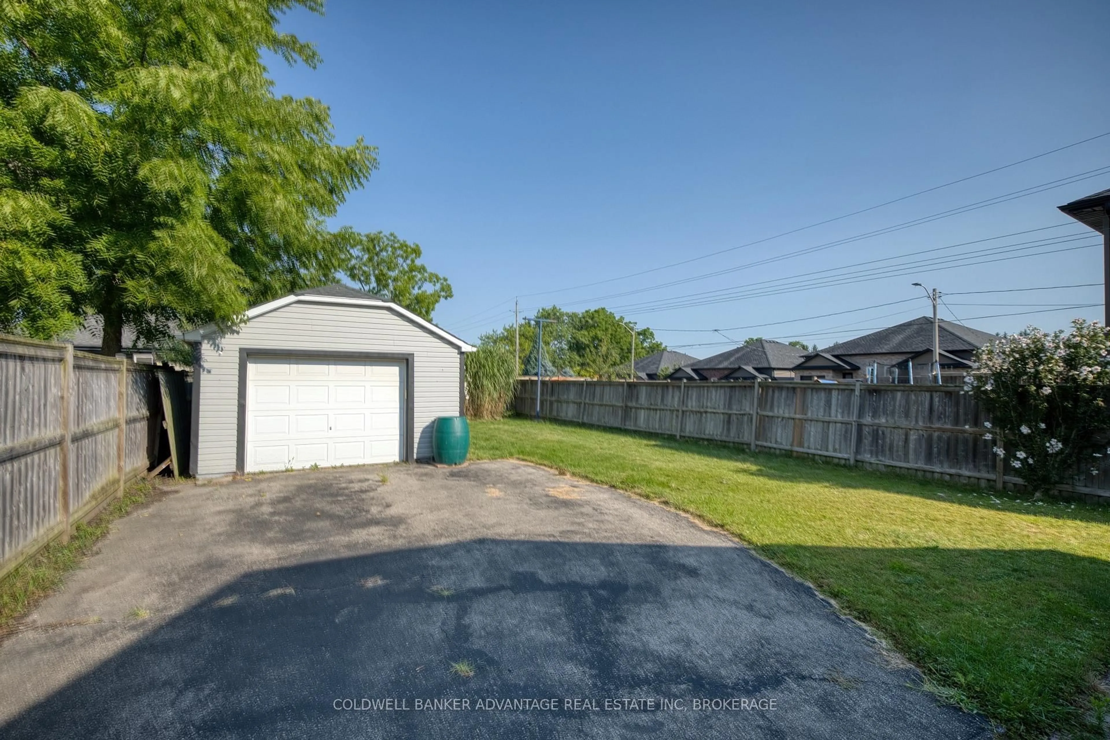Shed for 205 Ross St, Welland Ontario L3B 2N4