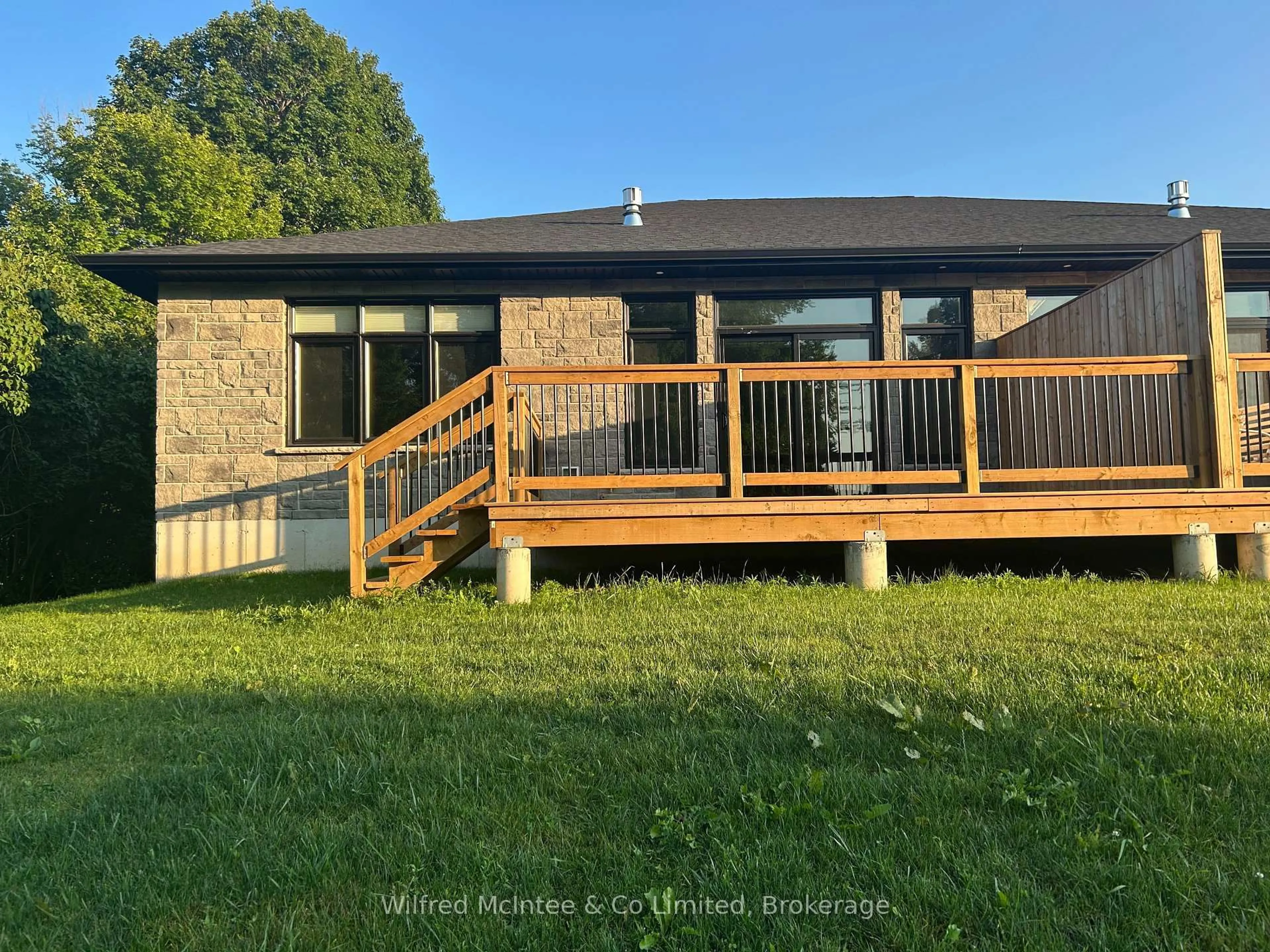 A pic from outside/outdoor area/front of a property/back of a property/a pic from drone, unknown for 408 Alma St, Arran-Elderslie Ontario N0G 2N0