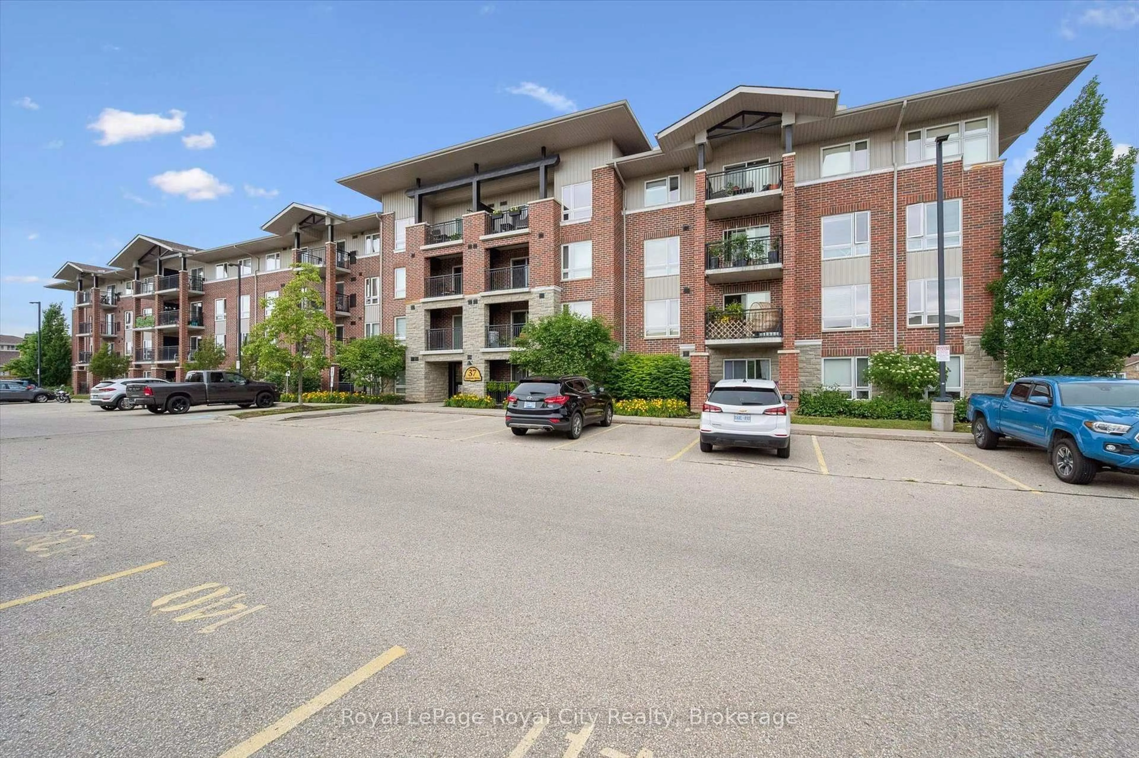 A pic from outside/outdoor area/front of a property/back of a property/a pic from drone, building for 37 Goodwin Dr #212, Guelph Ontario N1L 0E6