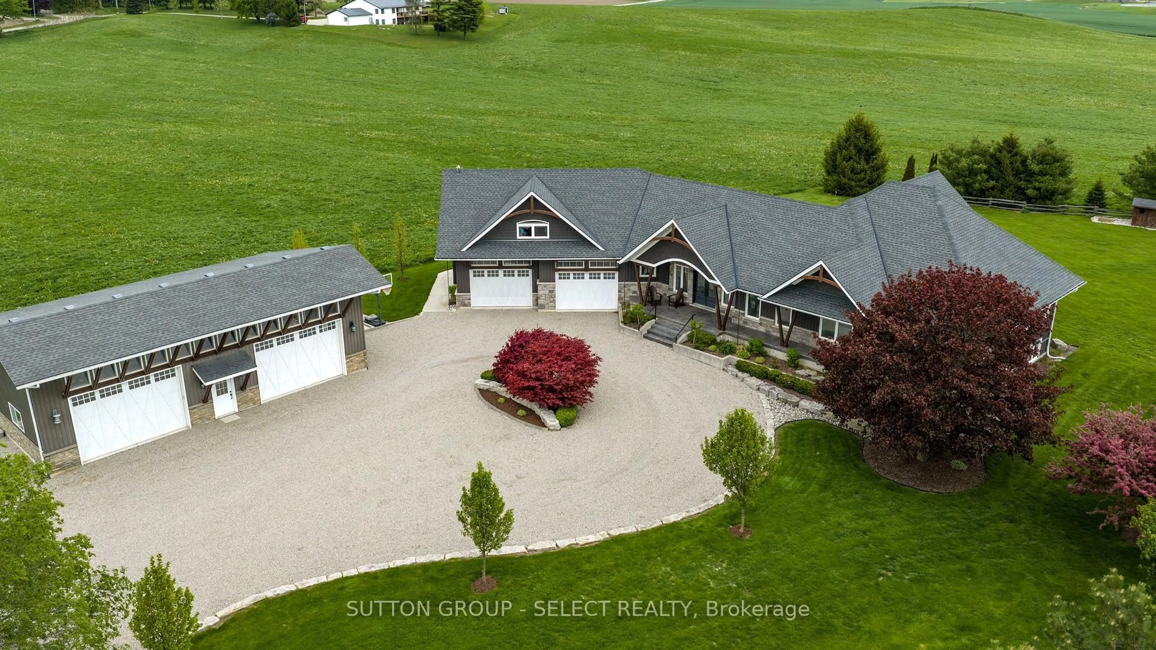 A pic from outside/outdoor area/front of a property/back of a property/a pic from drone, unknown for 404417 Union Rd, South-West Oxford Ontario N5C 3J8