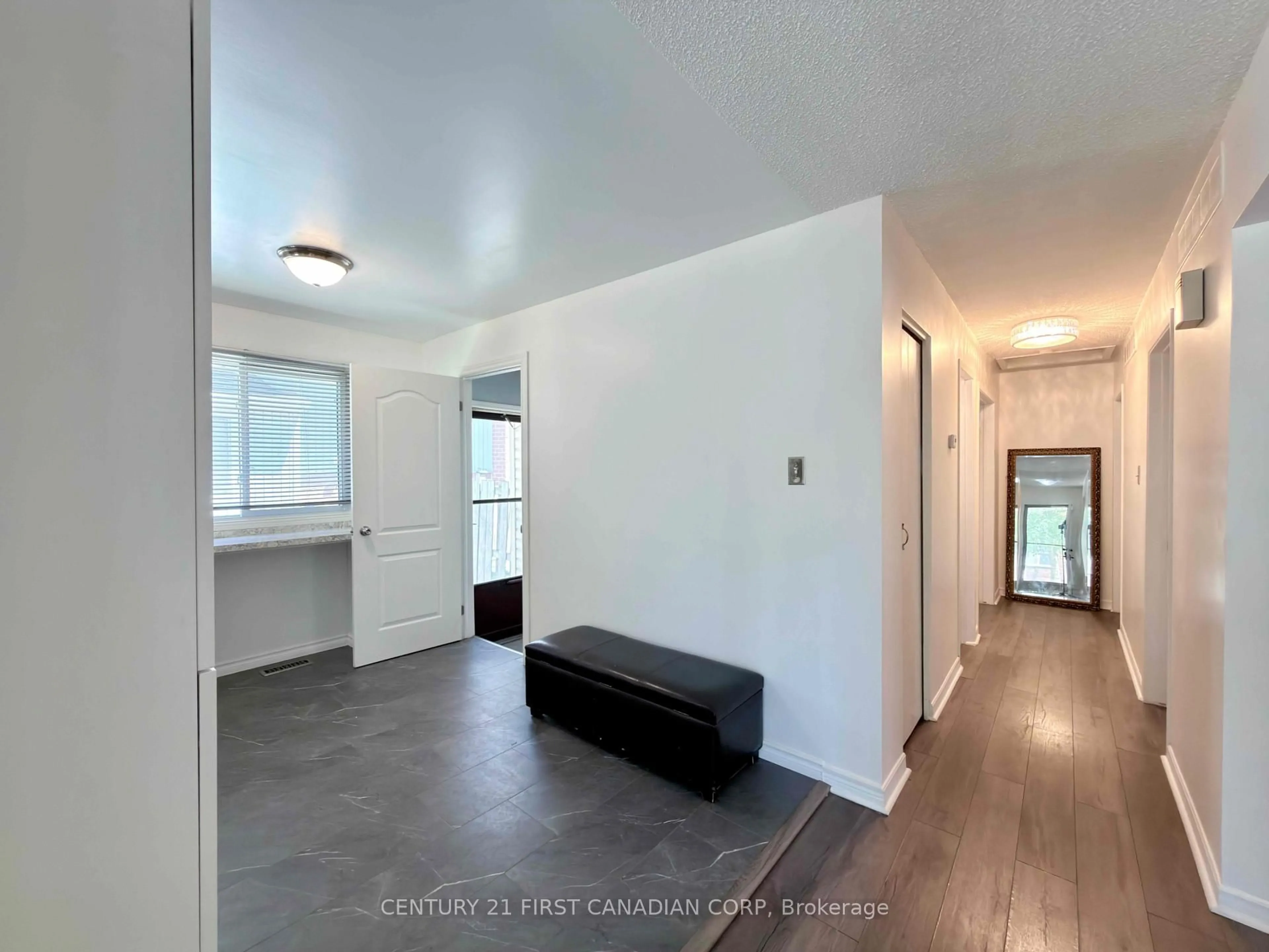 Indoor entryway for 74 Tumbleweed Cres, London South Ontario N6E 2N8