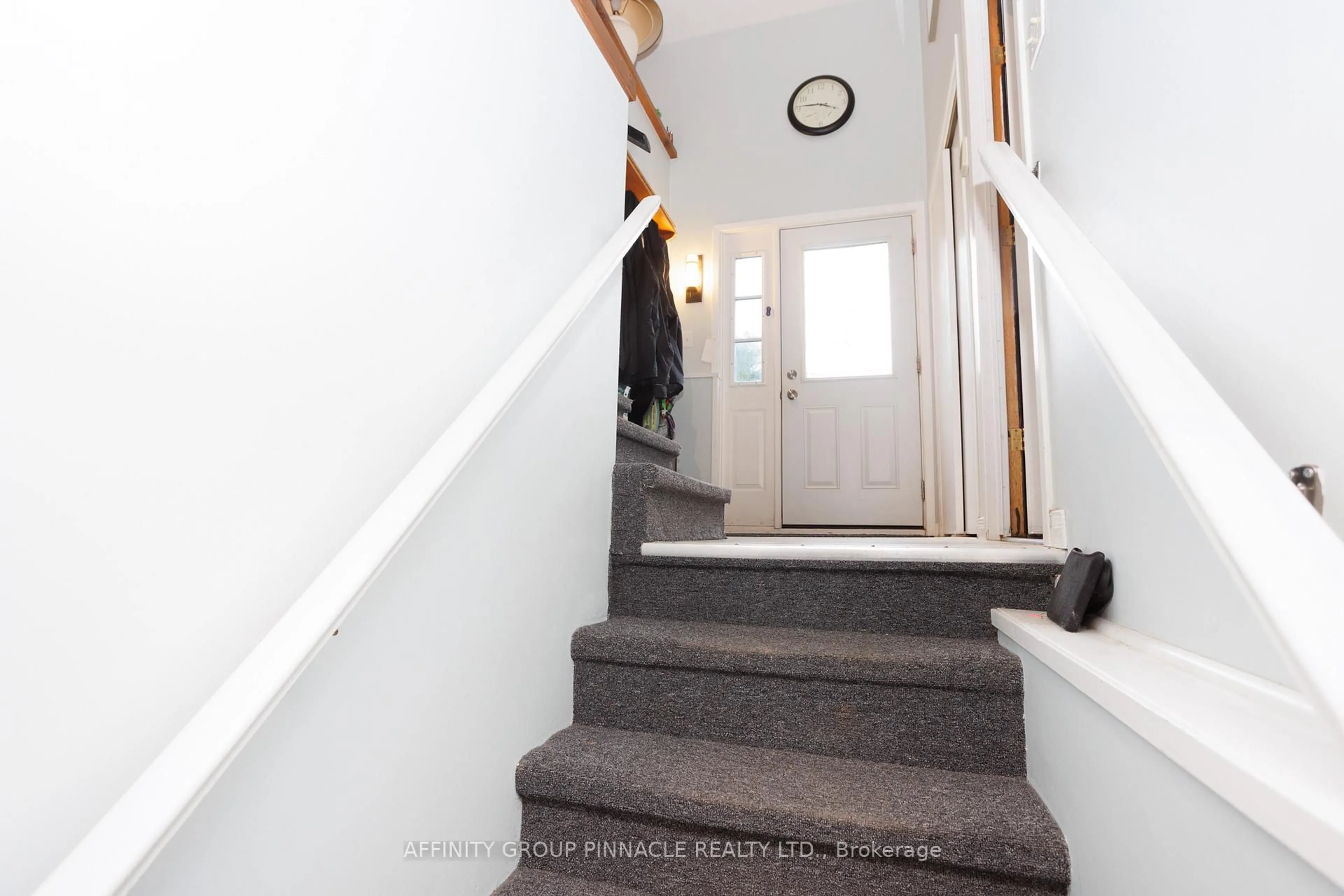 Stairs for 7 Hawk St, Kawartha Lakes Ontario K0M 2T0