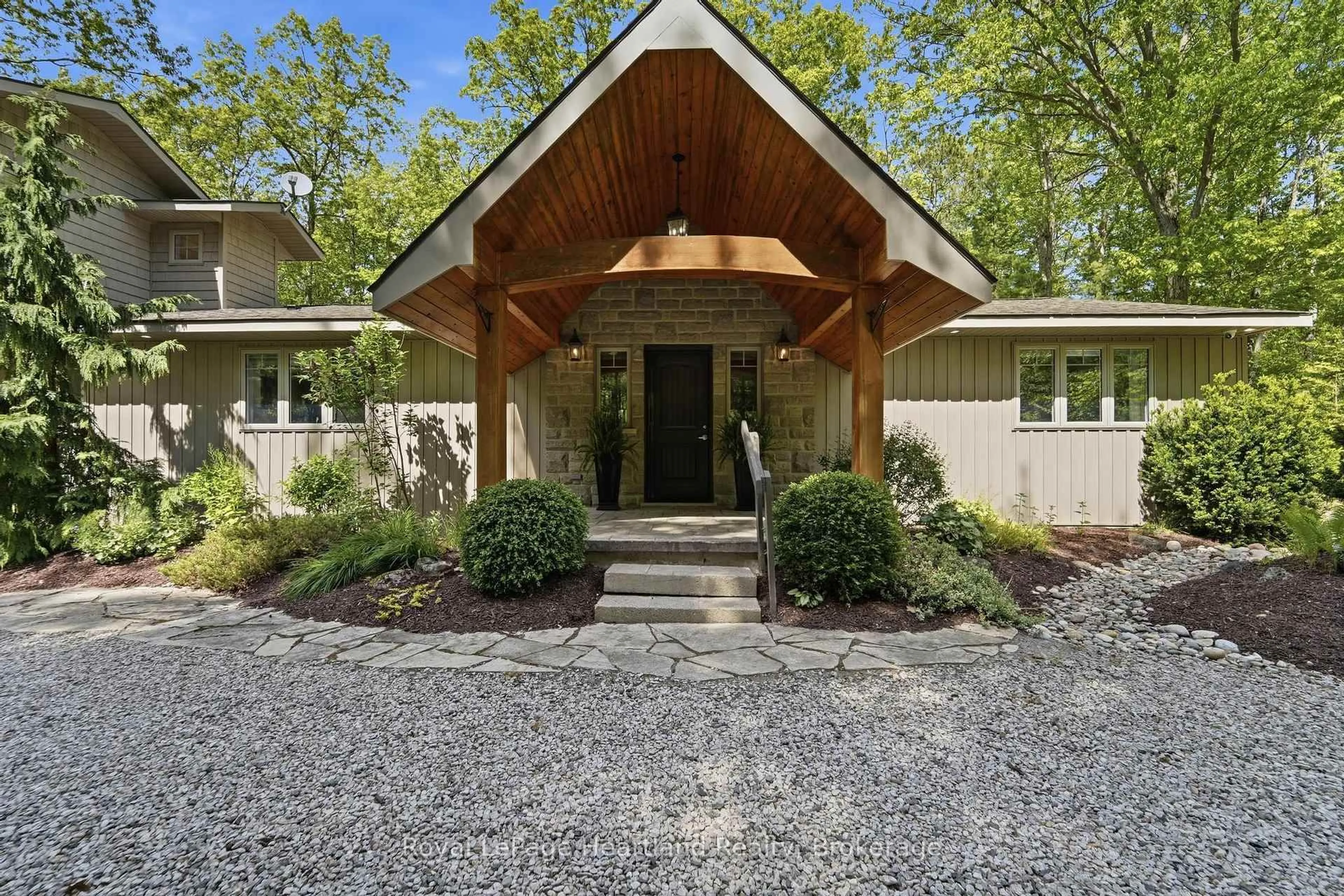 Unknown for 10308 BEACH O' PINES Rd, Lambton Shores Ontario N0M 1T0