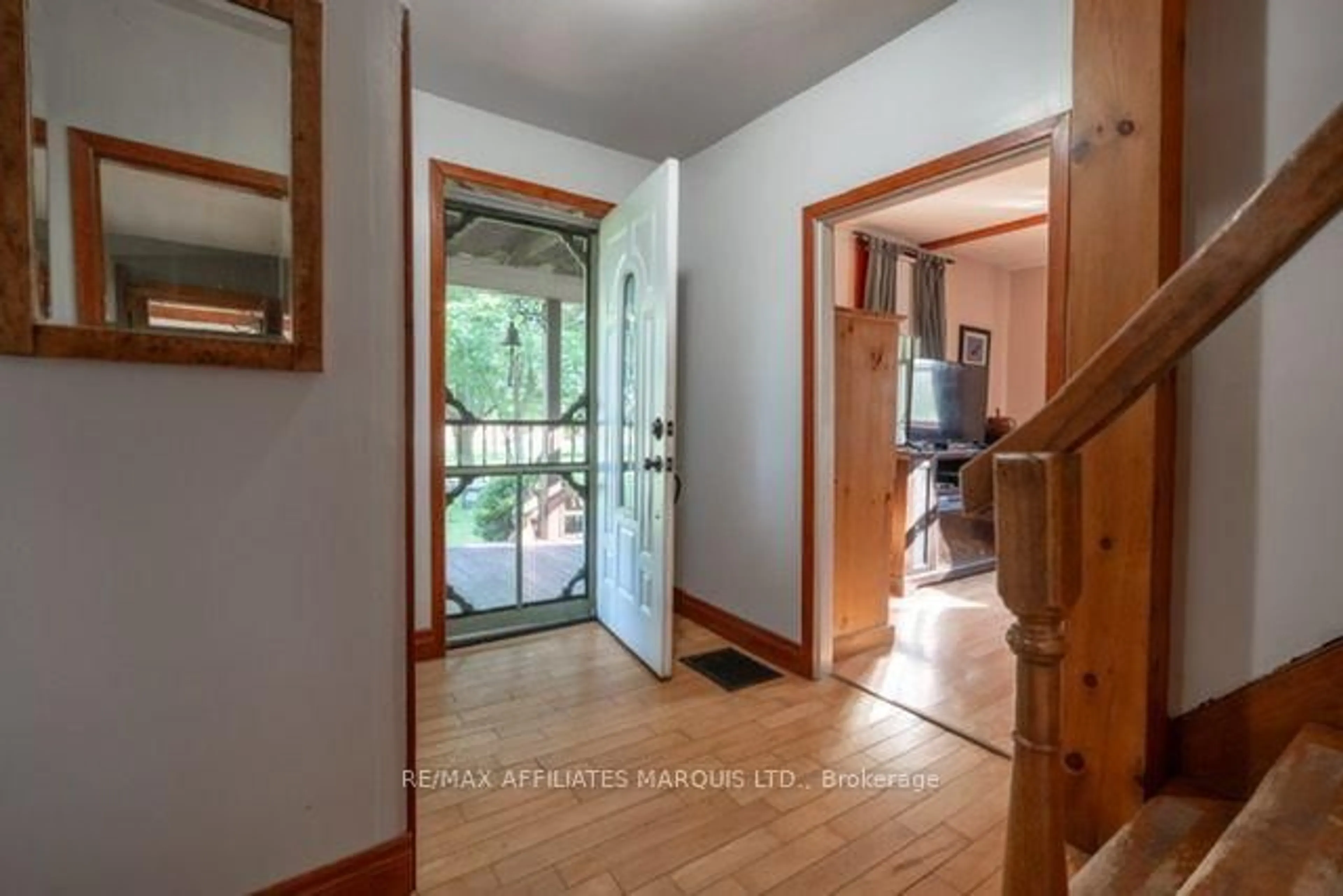 Indoor entryway for 16575 COUNTY 43 Rd, North Stormont Ontario K0C 1C0