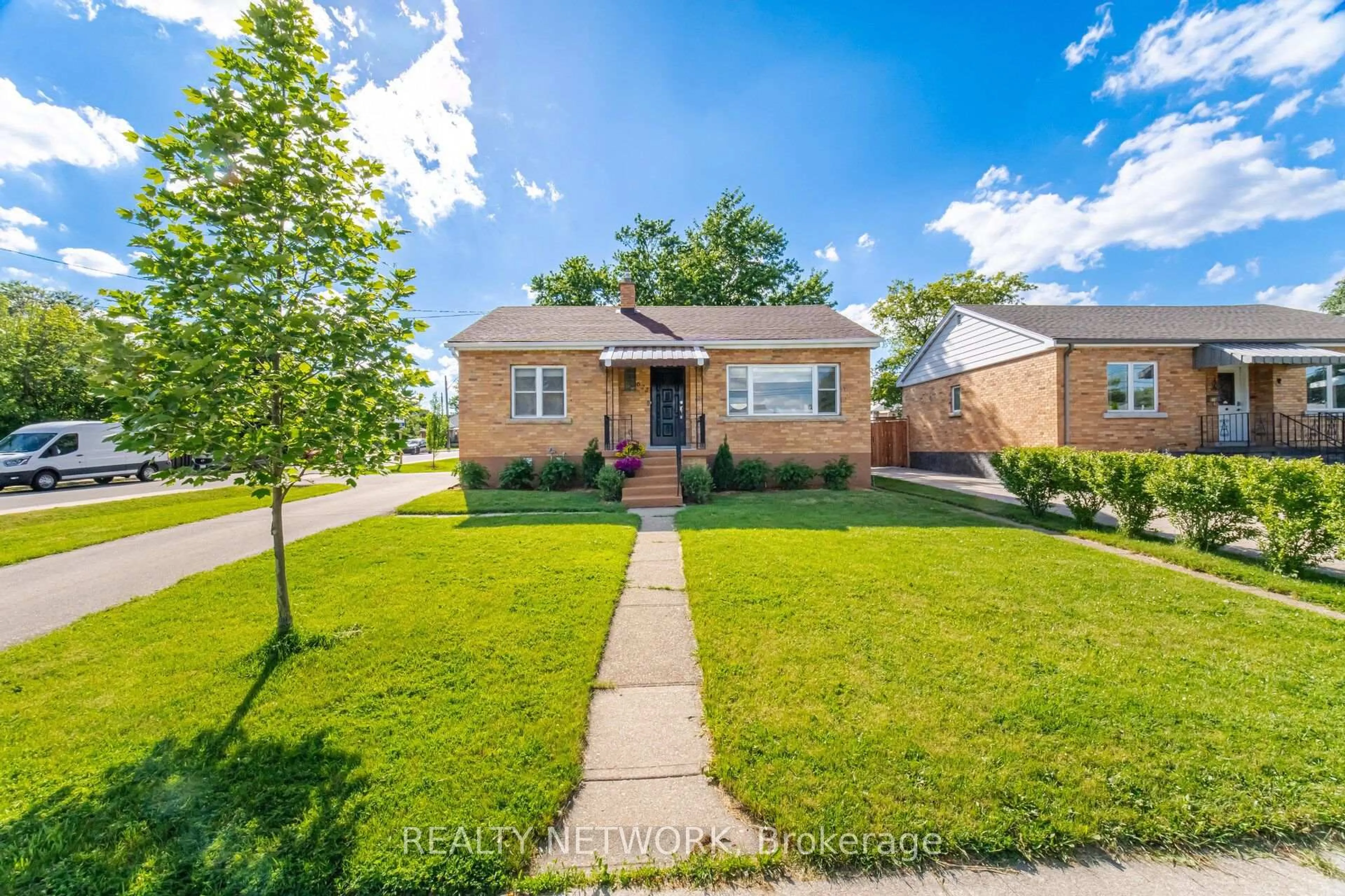 Home with brick exterior material, street for 622 Upper Sherman Ave, Hamilton Ontario L8V 3M2